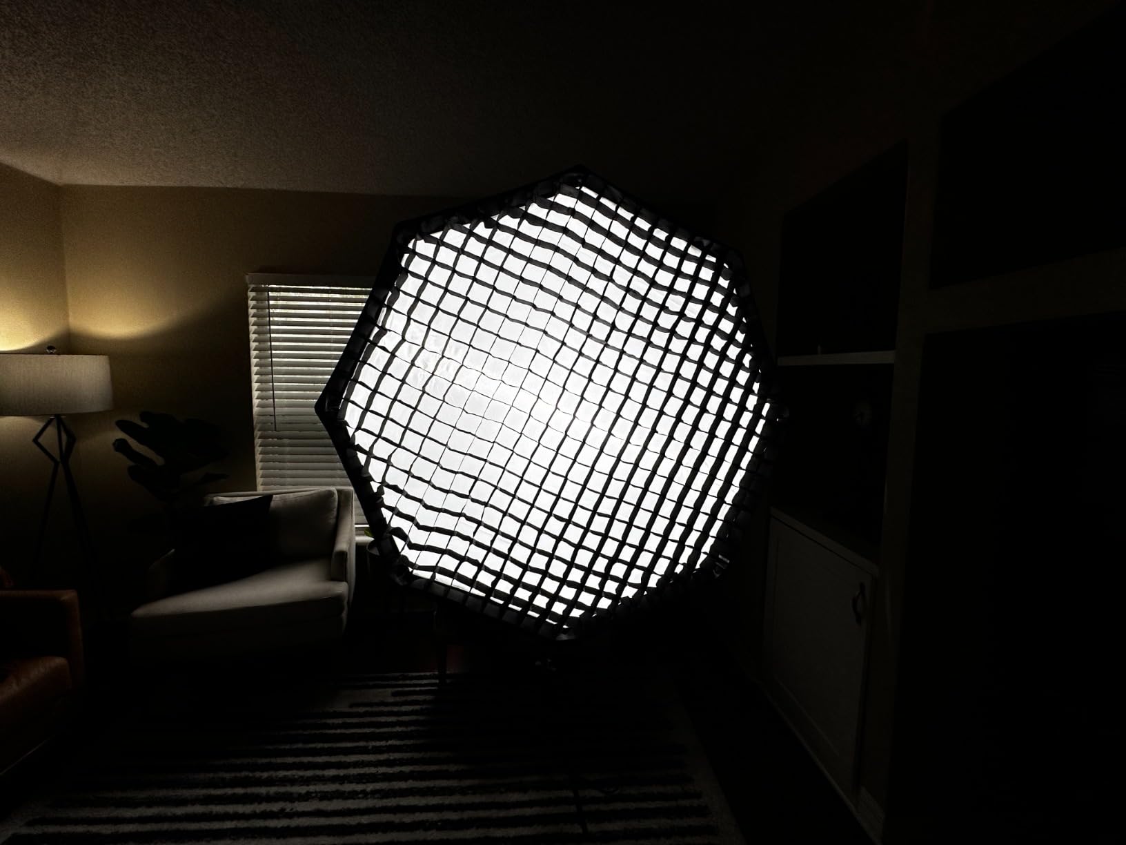 NEEWER CB60B 70W LED Video Light with 2.4G&APP Control, COB Bi Color 2700K-6500K 34000Lux at 1m/CCT CRI97+/12 Scenes/Bowens Mount, Bluetooth, with Reflector, Power Cord, Manual, Studio/Video Recording customer photo 1