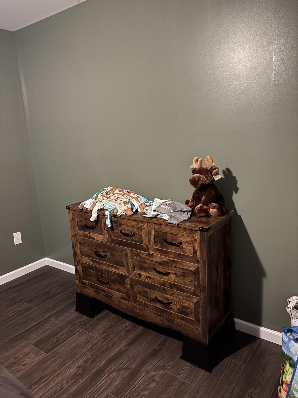 Bed Risers 6 Inch Heavy Duty, Oversized Furnitures Risers 6 inch Support 6000 lbs, Bed Table Rising Blocks, Fits for Couch, Sofa, Chair, Furniture Lifts 4 Pack customer photo 1