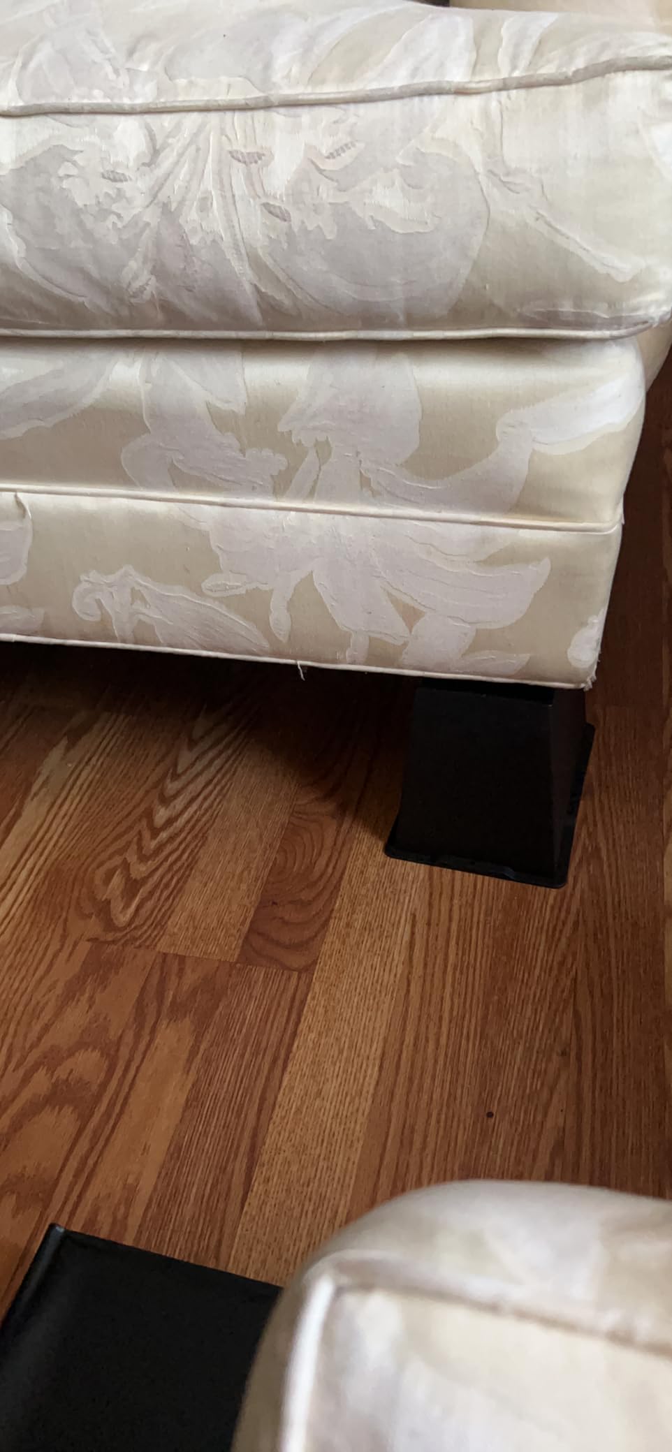 Bed Risers 6 Inch Heavy Duty, Oversized Furnitures Risers 6 inch Support 6000 lbs, Bed Table Rising Blocks, Fits for Couch, Sofa, Chair, Furniture Lifts 4 Pack customer photo 4