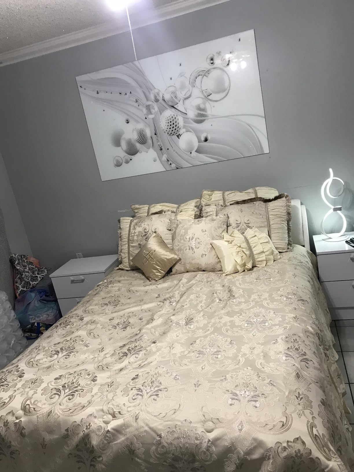 Loom and Mill Luxury Comforter Set, Jacquard Floral Design Comforter King Sets for Bedroom, Quality Bedding Set Princess Style with Euro Shams, Bedskirt, Decorative Pillows, Creamy Apricot, 9 Pieces customer photo 1