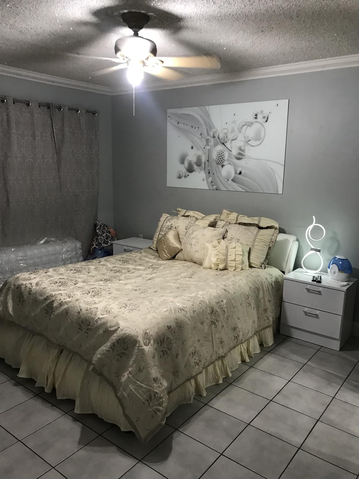 Loom and Mill Luxury Comforter Set, Jacquard Floral Design Comforter King Sets for Bedroom, Quality Bedding Set Princess Style with Euro Shams, Bedskirt, Decorative Pillows, Creamy Apricot, 9 Pieces customer photo 2