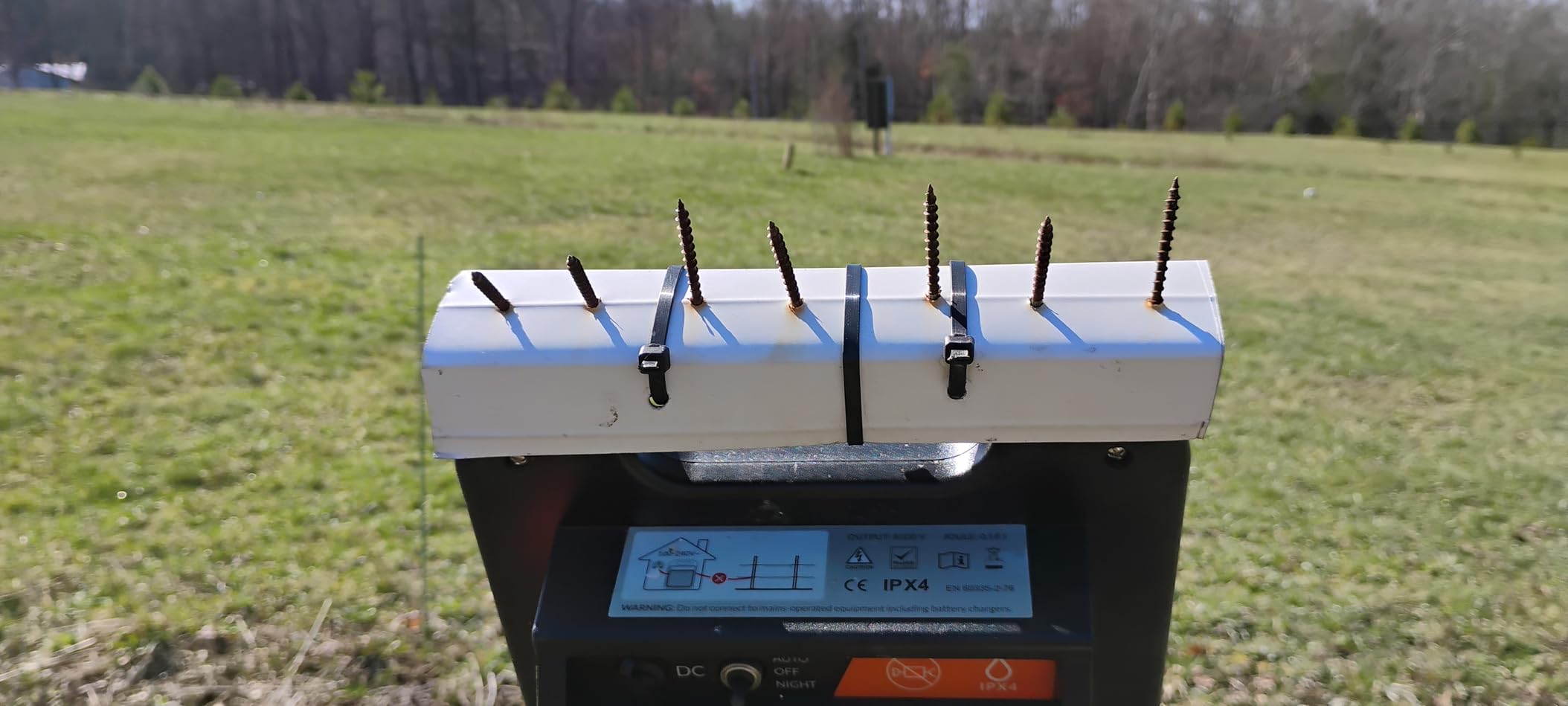 Andmon MINI250 Solar Electric Fence Charger with Day or Night Mode, 0.25 Joule Portable Solar Fence Charger customer photo 1