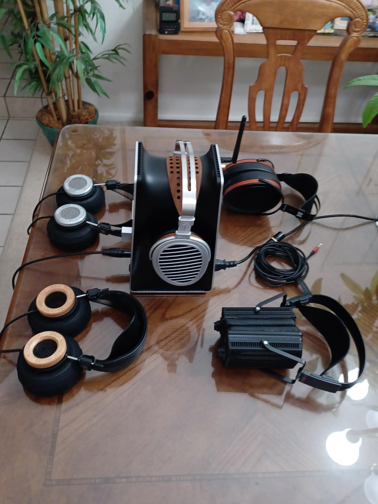 HIFIMAN EF600 Desktop Balanced Headphone DAC& Amplifier HYMALAYA PRO, XLR/RCA/6.35mm Output for Home Audio customer photo 1