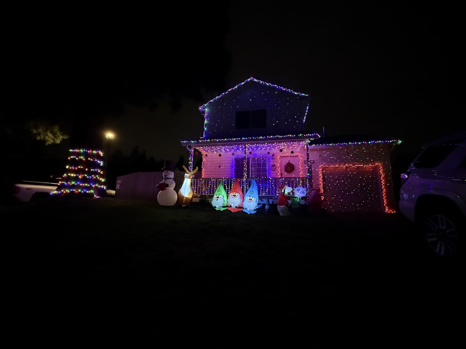 Star Shower Ultra 9 Outdoor Laser Light Show with Remote, AS SEEN ON TV, New 9 Unique Patterns, Showers Home w/Thousands of Lights, 3 Color Combinations, Motion or Still, Up to 3200 Sq Ft customer photo 1