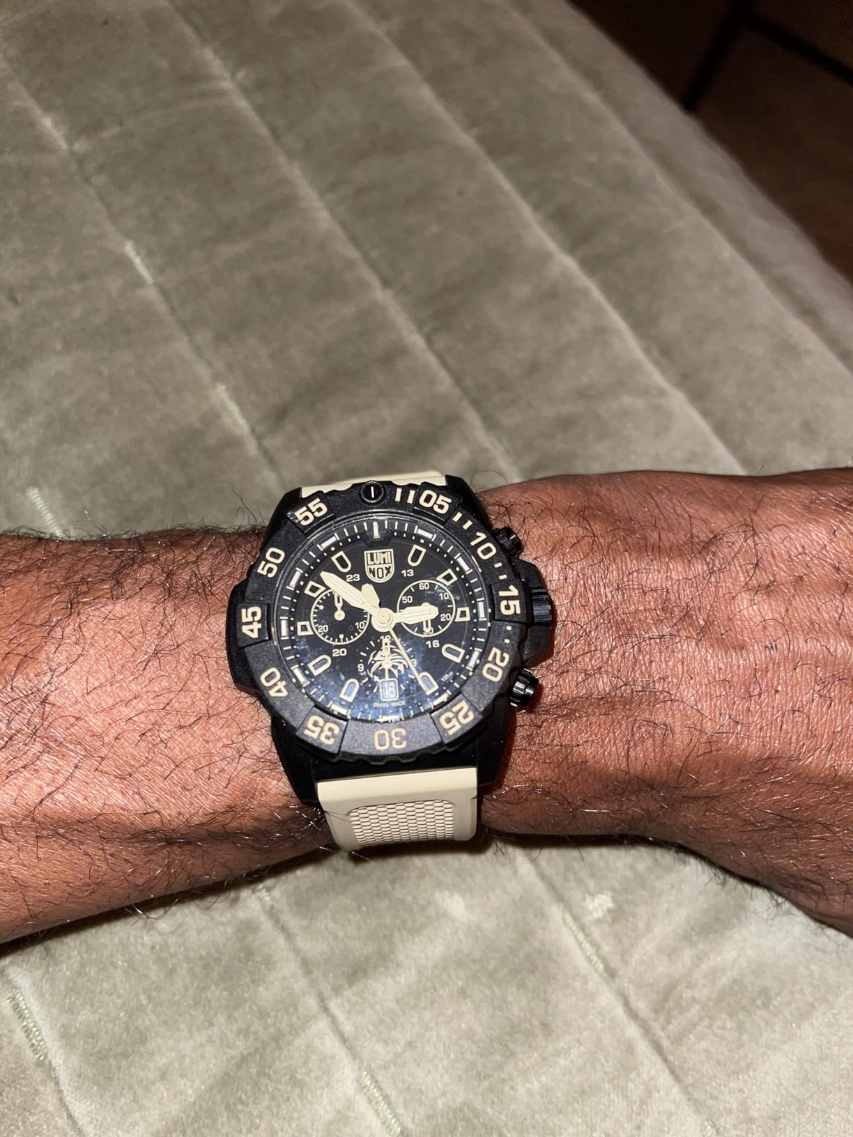 Navy Seal - Mens Watch 44mm - Military Dive Watch - Date Function - 200m Water Resistant - Mens Watches - Made in Switzerland customer photo 1