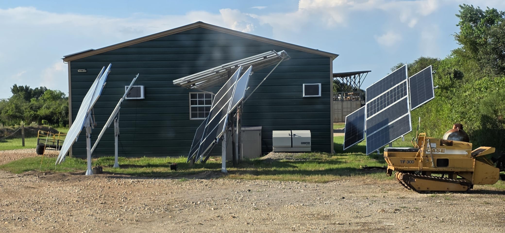 ECO-WORTHY 1200W Solar Tracker System: 6pcs 195W Monocrystalline Solar Panels, Dual-Axis Solar Tracking Kit with Tracker Controller for Shed Farm Yard Hut Field and Any Off-Grid customer photo 1