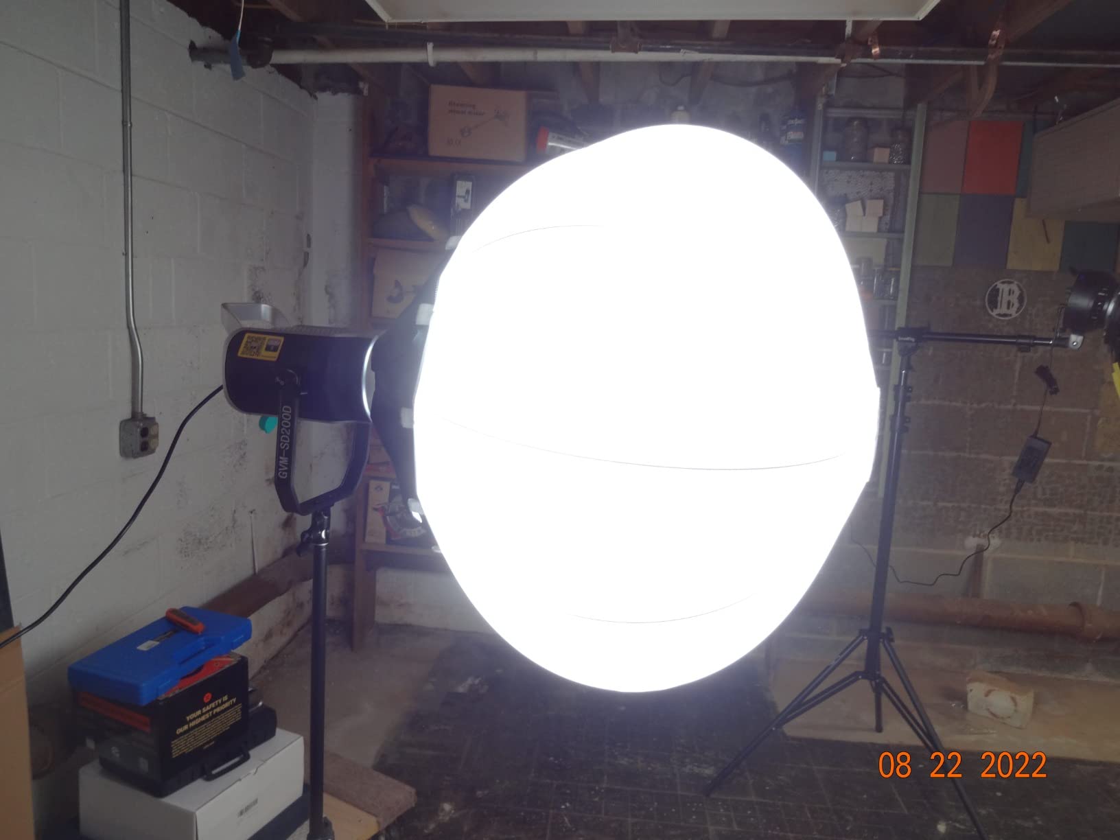 WELLMAKING 25.6inch/65cm Parabolic 16K Softbox Quick Set up and Folding, with Diffusers/Honeycomb Grid/Bag,Compatible with Bowens Mount Light for Portrait or Product Photography Studio Flash Monolight customer photo 2
