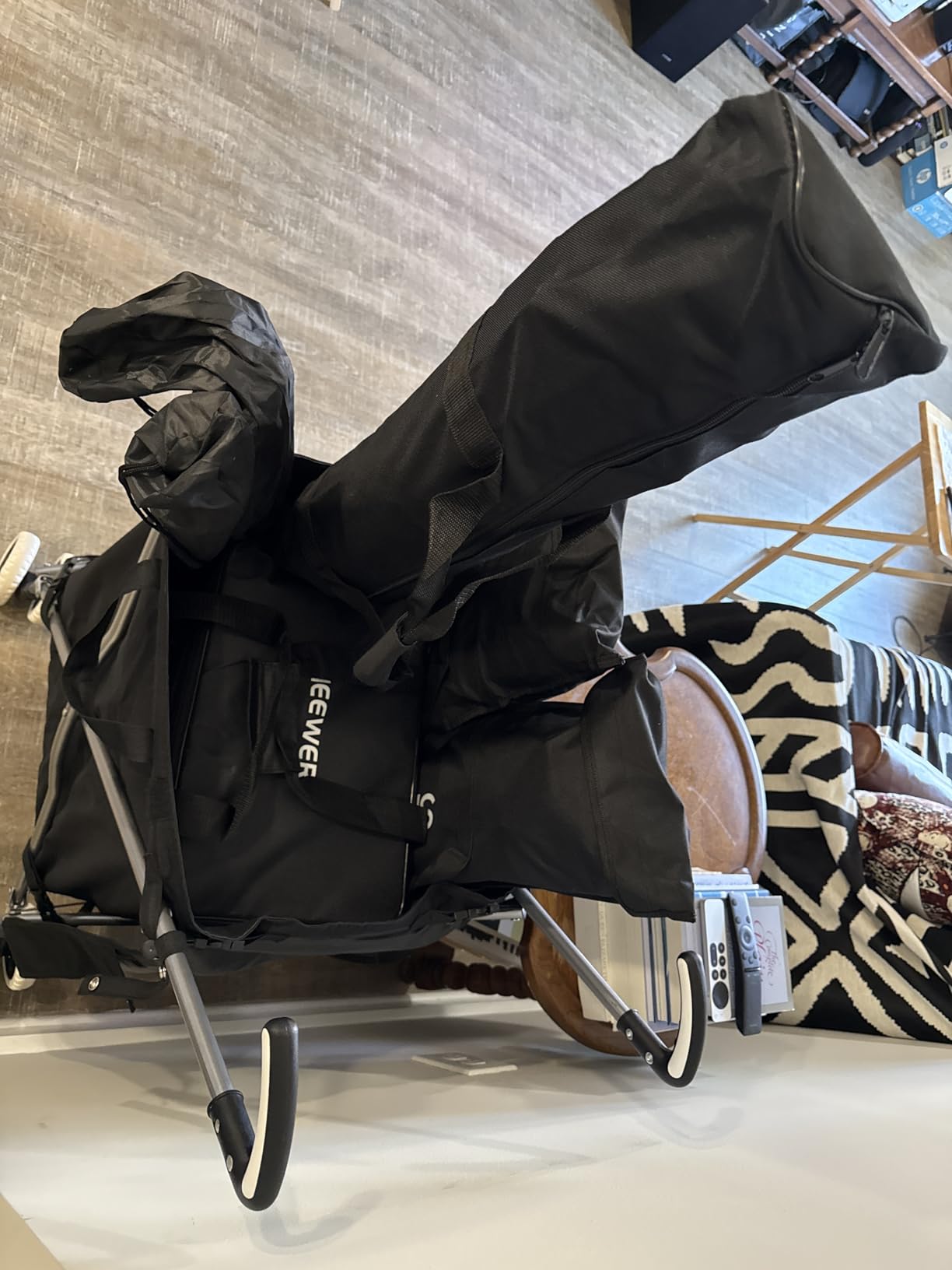 NEEWER FS150B LED Video Light 2.4G/APP Control,130W Bi Color COB Silent Photography Continuous Output Lighting with 4 Types Precise Dimming, 72000lux/1m, 2700K-6500K, CRI 97+,12 Effects, Bowens Mount customer photo 1