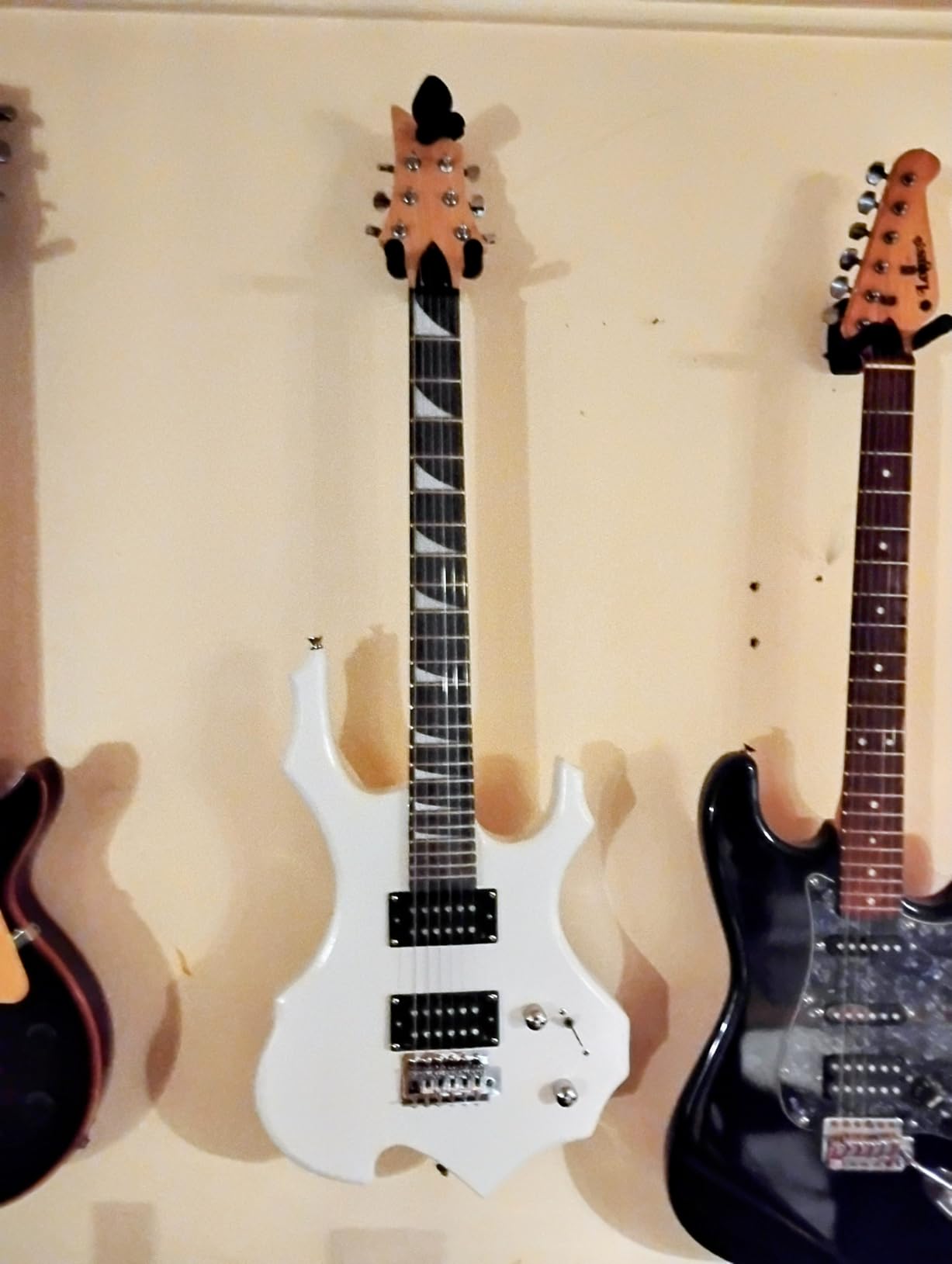 Ktaxon DIY Guitar Kit with Mahogany Body, Ebony Fingerboard and Maple Neck, 6 String DIY Electric Guitar Kit with Unique Design customer photo 1