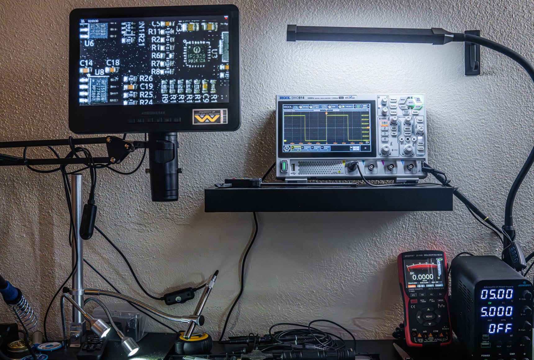 RIGOL Digital Oscilloscope DHO812 100 MHz 2-Ch + EXT Trig 1.25 GSa/s 12-bit 25 Mpts UltraAcquire 1,000,000 wfms/s 7