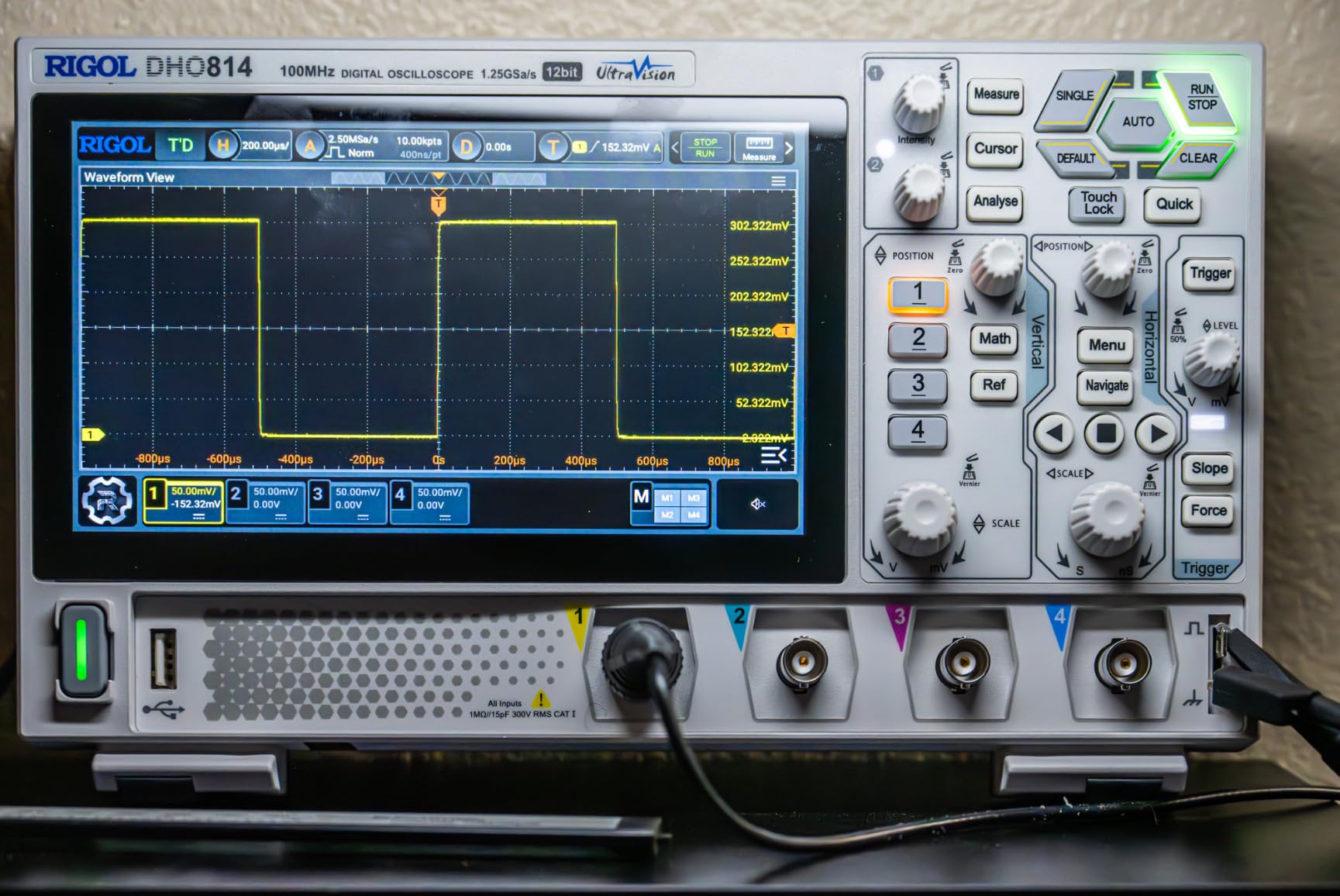 RIGOL Digital Oscilloscope DHO812 100 MHz 2-Ch + EXT Trig 1.25 GSa/s 12-bit 25 Mpts UltraAcquire 1,000,000 wfms/s 7