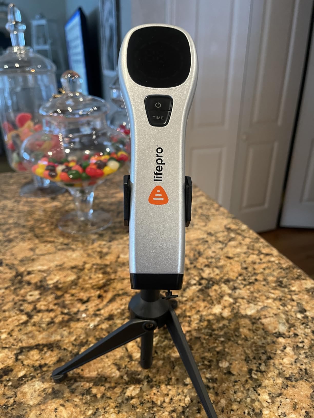 Lifepro Infrared & Red Light Therapy for Body Joints & Muscles Wellness Support, Portable Red Light Therapy Device, Near Infrared Light Therapy for Body & Face - Use 3 wavelengths customer photo 1