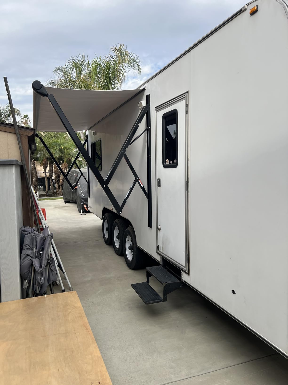 Black Electric Power RV Awning Frame and Fabric Assemblies Full Set for RV,5th Wheel,Travel Trailers,Toy Haulers,and Motorhome RV Trailer Awning for Home or Camper (16Feet, Grey Fade) customer photo 1
