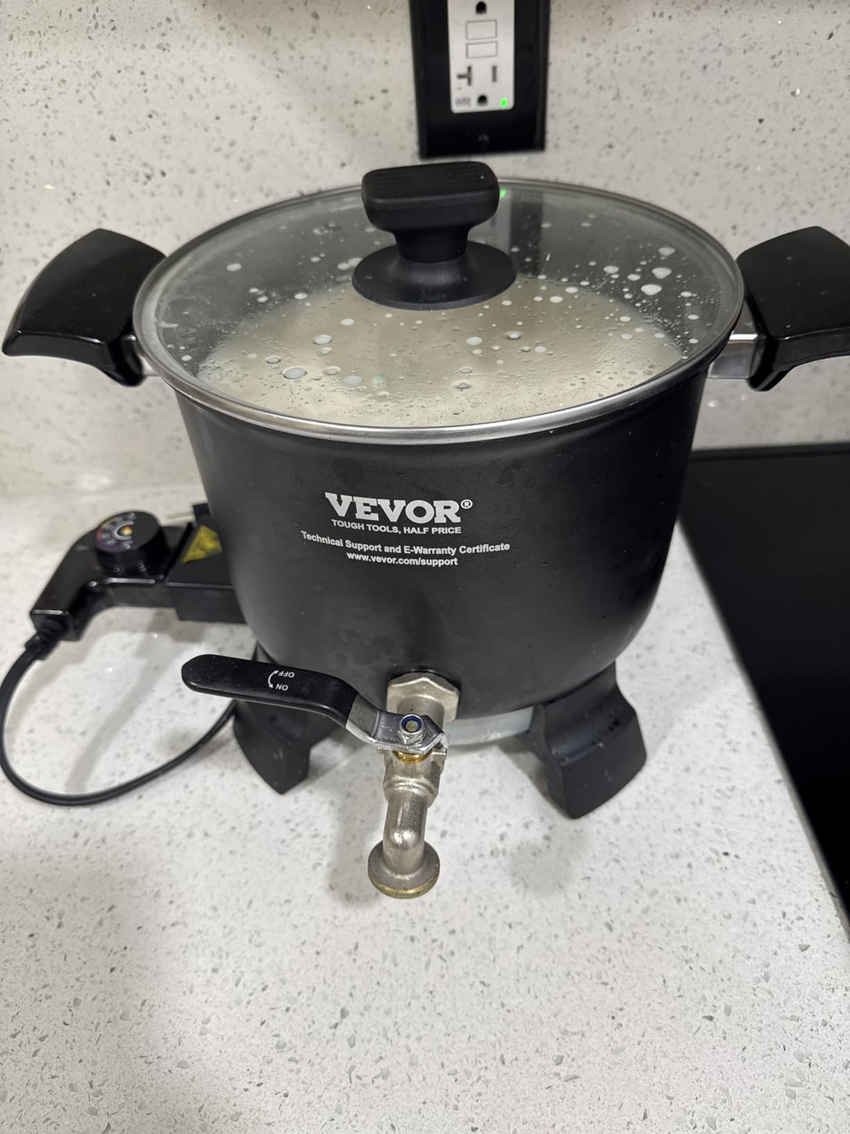 VEVOR 20Lbs Wax Melter for Candle Making, 10 L Extra Large Electric Wax Melting Pot, with Easy Pour Spout and 9-Level Temp Control, Easy Clean for Candle Soap Cream Beauty Bulk Production Business customer photo 1