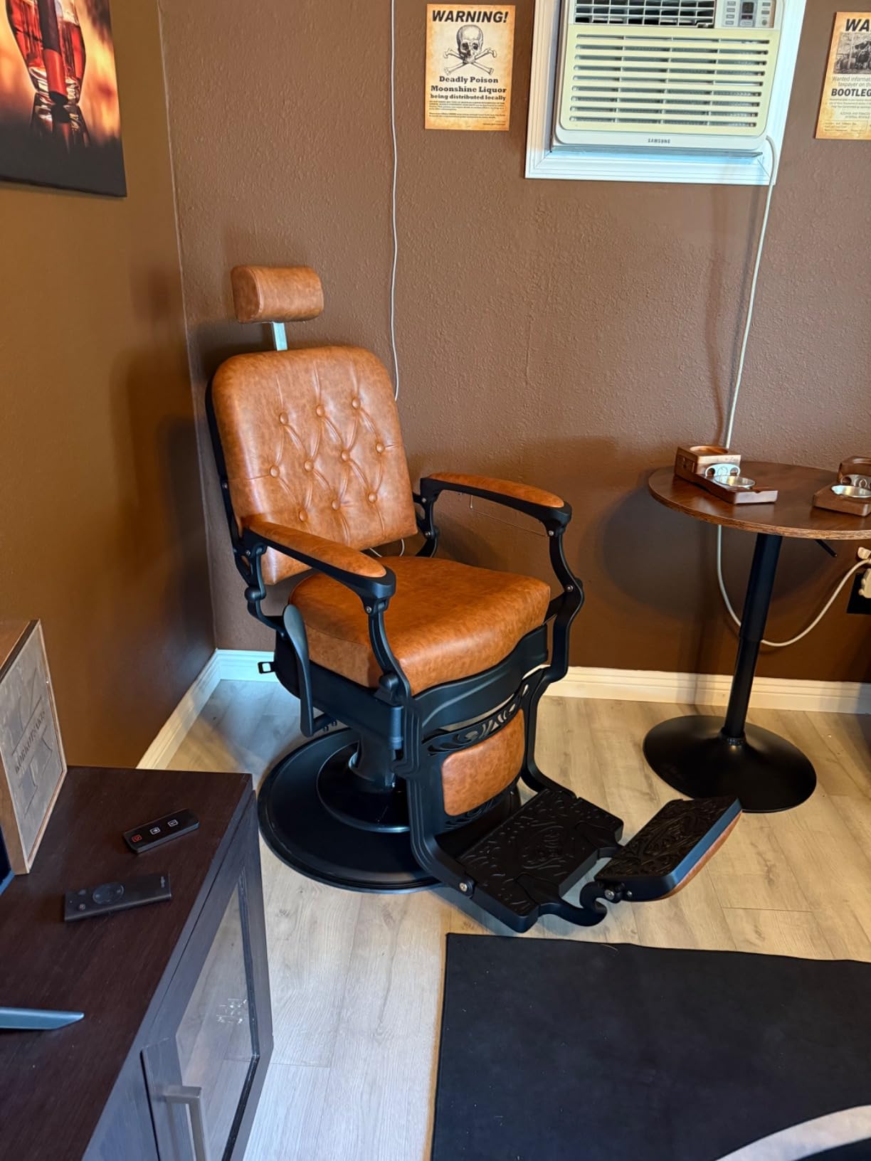 Winado Heavy Duty Vintage Recline Barber Chair Hydraulic with Headrest, Supports up to 700lbs & 360° Rotatable customer photo 2