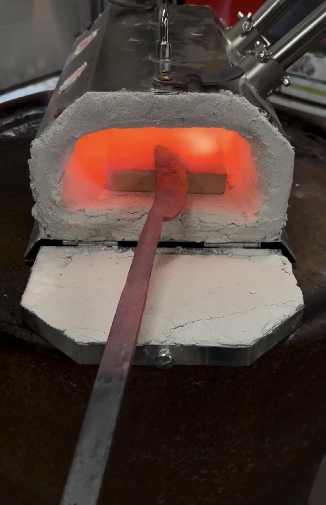 Nelyrho Portable Blacksmith Beginner Forge Kit with 30PSI Regulator, 3 Burner Professional Artists Hobby Knife Making Blacksmith Tools (Triple Burners) customer photo 2