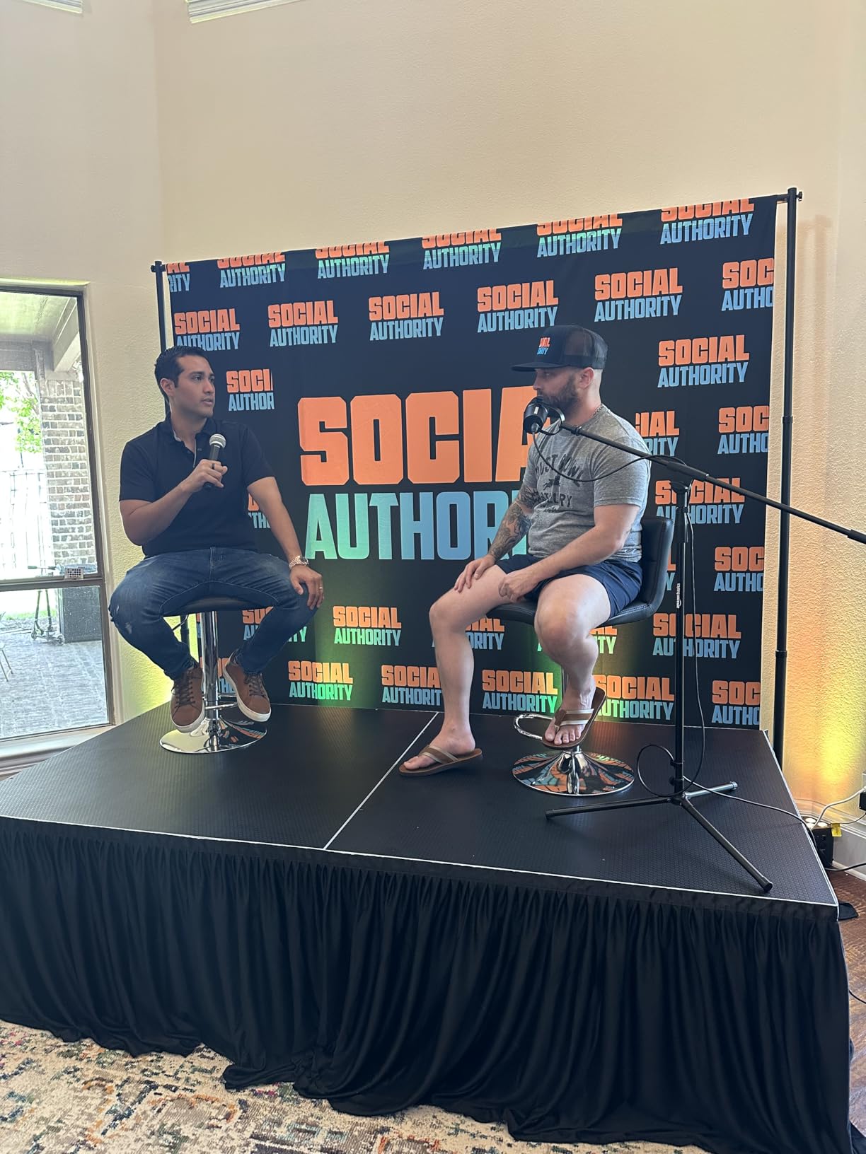 Tetra-Teknica PSR Series 4'x4' Folding Portable Stage Platform Modular Unit with 9-strut Centipede Riser (32 Inch) customer photo 2