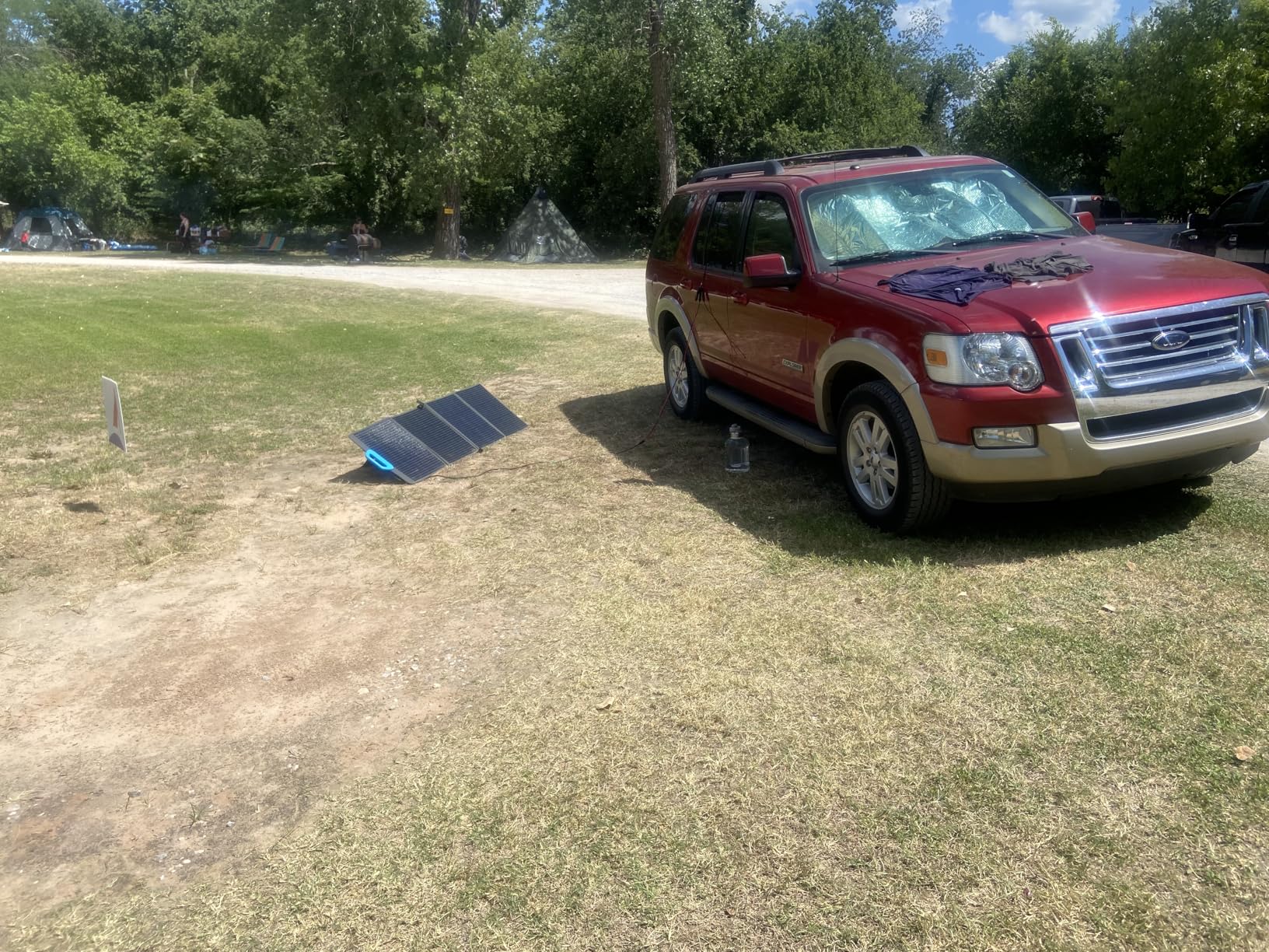 BLUETTI AC70 Solar Generator with 100W Solar Panel (Ships Separately), 768Wh Portable Power Station with 2 1000W (Power Lifting 2000W) AC Outlets, 0-80% in 45 Min, LFP Backup Power for Camping, Trip customer photo 1