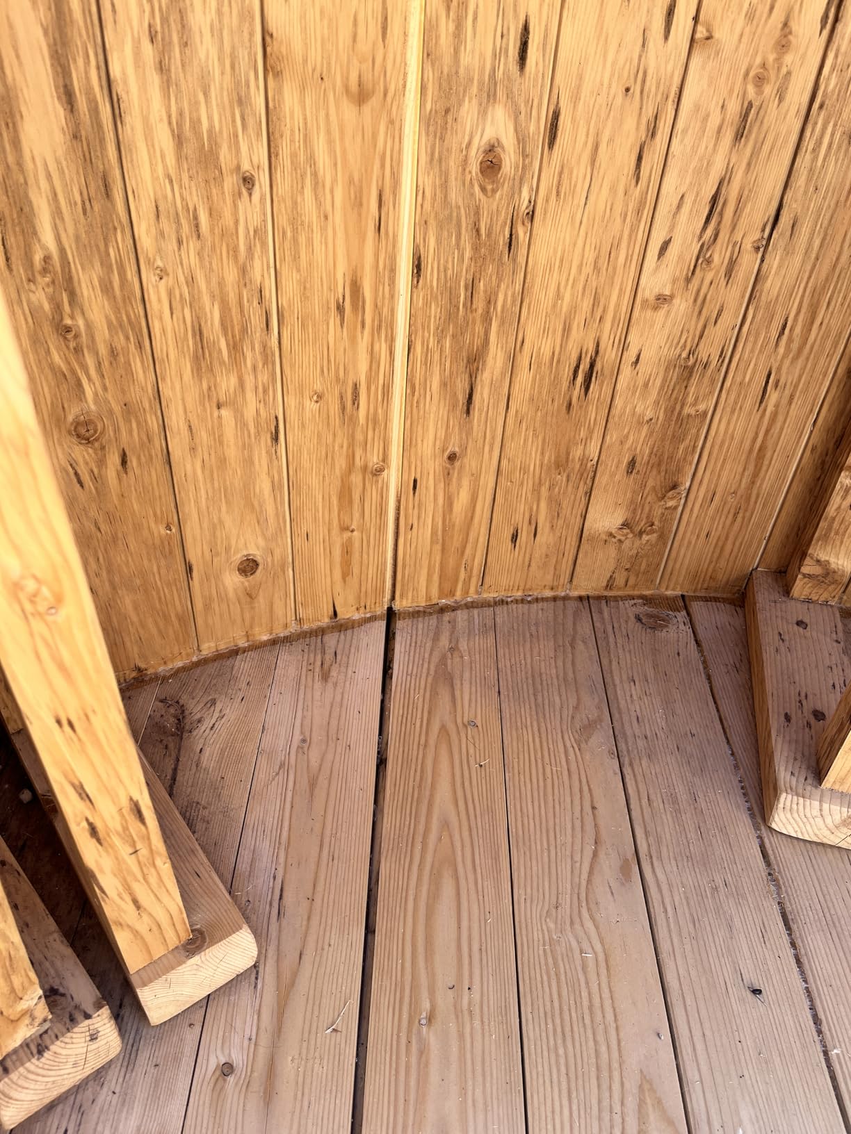 Aleko Wood Hot Tub and Ice Bath with Internal Stove | 4-5 Person | 422 Gallon | Pine Construction customer photo 2