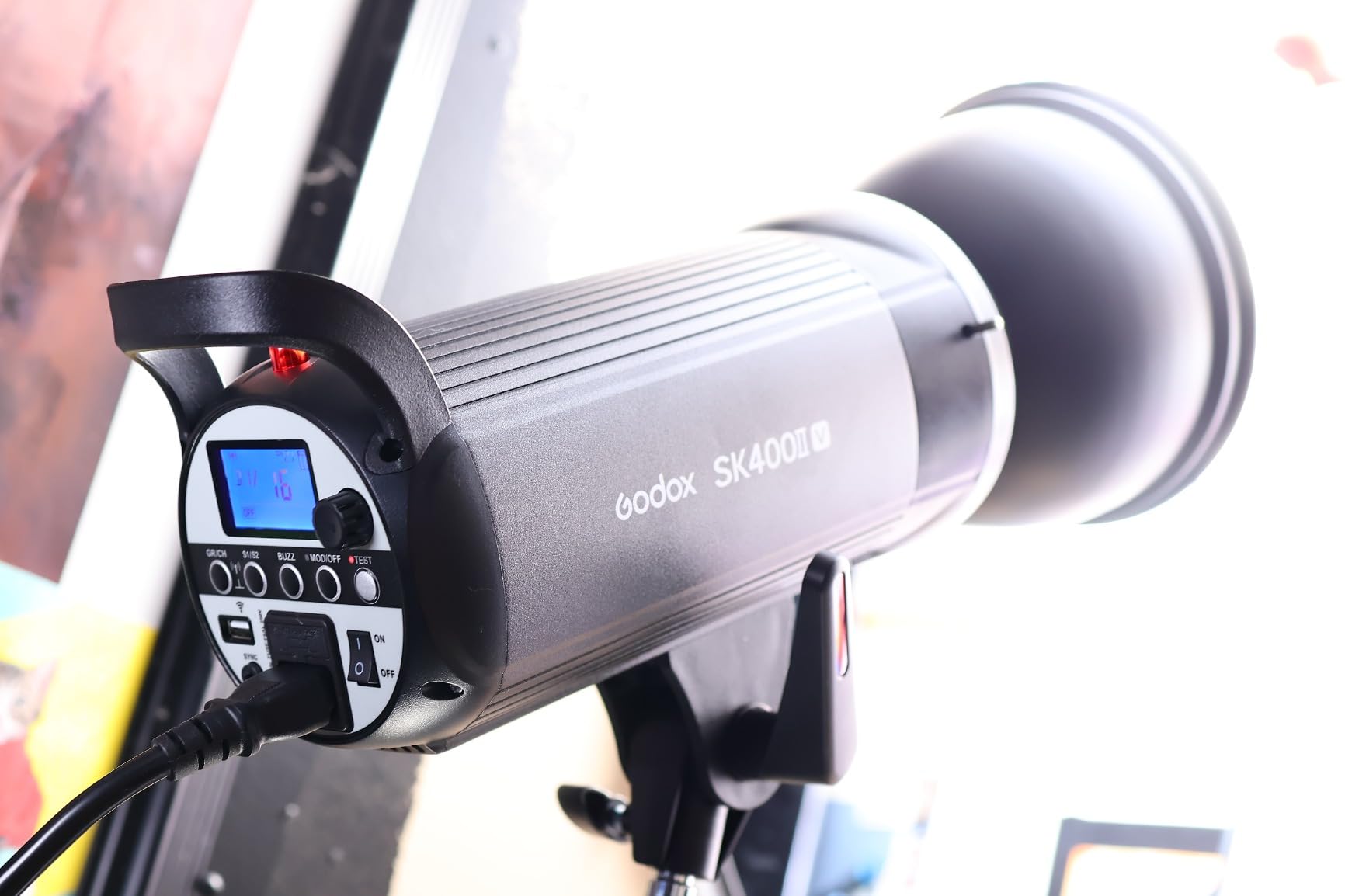 Godox SK400II-V SK400IIV 400Ws Photo Studio Strobe Flash Monolight Light with Reflector Kit, Bowens Mount, 10W LED Modeling Lamp for Studio, Shooting, Location, Portrait Photography 110~120V customer photo 1