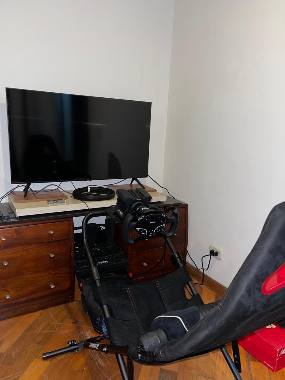 DIWANGUS Racing Simulator Cockpit Foldable Racing Wheel Stand with Seat customer photo 2