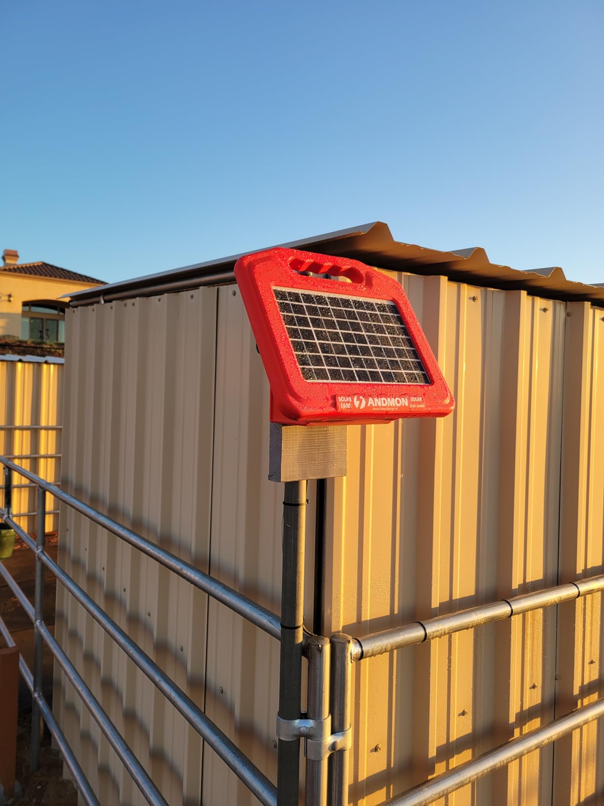 Andmon 50 Miles Solar Electric Fence Charger, 0.95 Joule High-Power Solar Fence Charger for Livestock, Horses, and Wildlife Control, Solar Electric Fence with Easy Installation customer photo 2