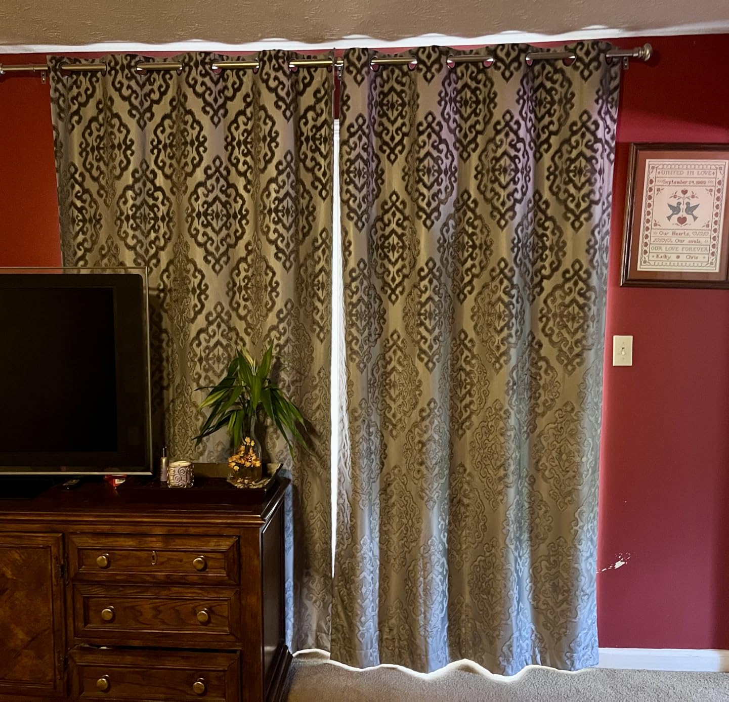 Sun Smart 2 Panel 100% Total Blackout Curtains for Bedroom Windows, Knitted Jacquard Damask Living Room Curtains, Thermal Insulated Window Shades for Home, Machine Washable, Mirage, 50x84, Champagne customer photo 2