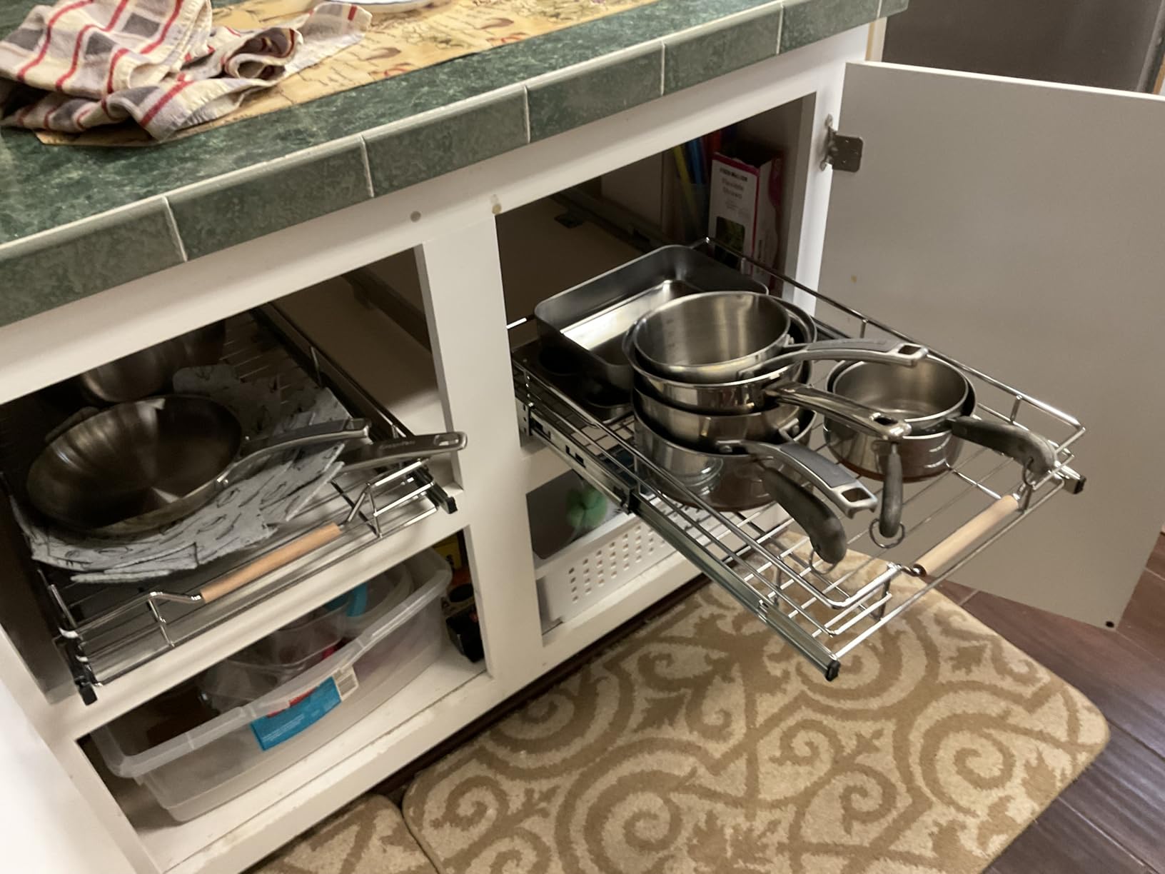 Pull out Cabinet Organizer, 15