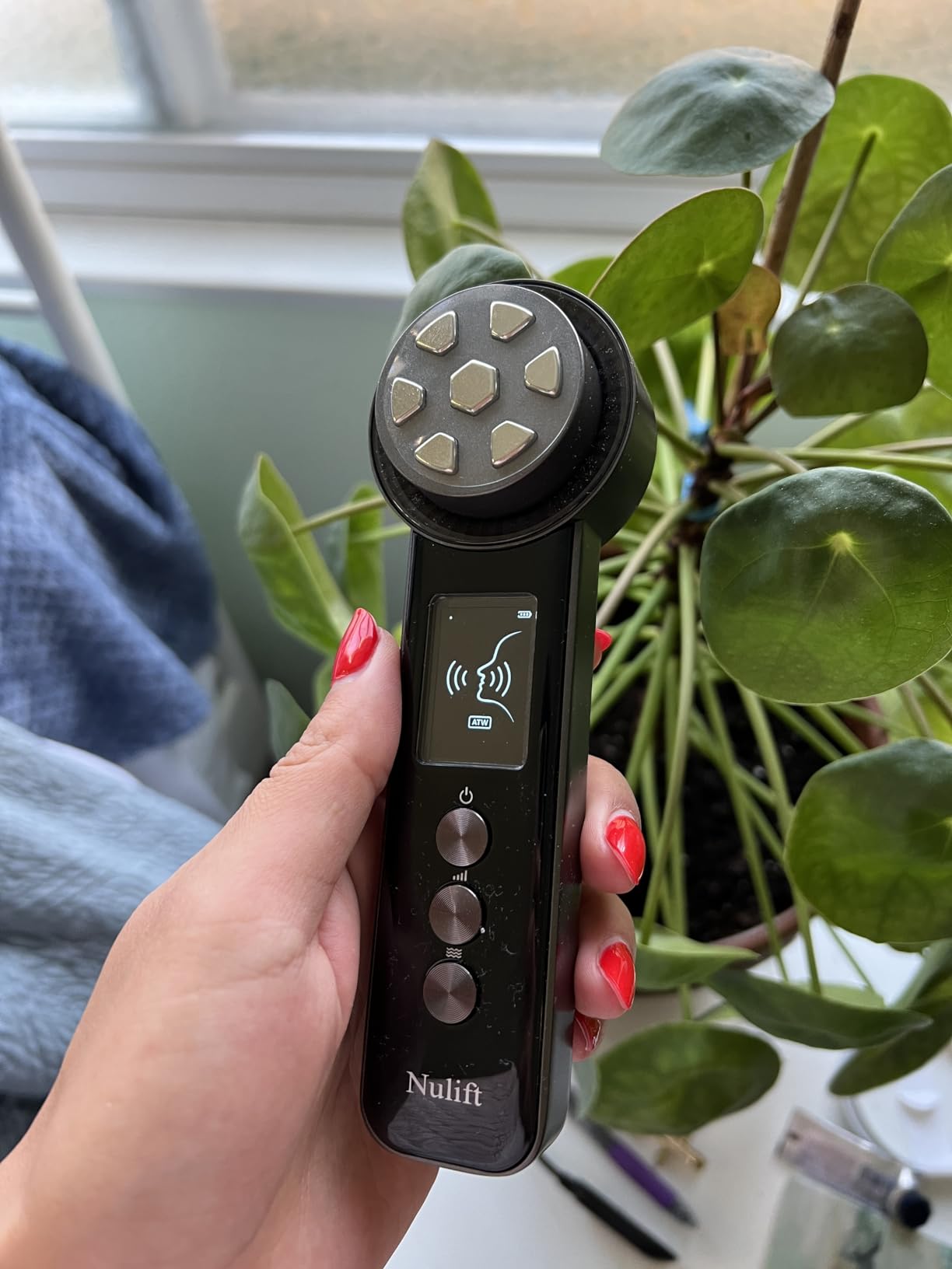 Skin Tightening Device | 6 in 1 Radio Frequency Skin Tightening Device | Professional Face Tightening | Lifting | Wrinkle Reducing | Depuff | Absorb | at Home RF Anti Aging Face Beauty Device customer photo 2