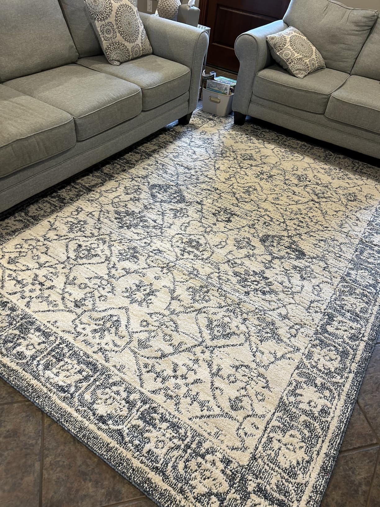 Loloi Magnolia Home by Joanna Gaines Gigi Collection GIG-01 Grey/Ivory 7'-10