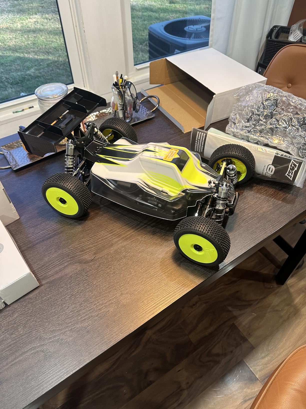 Losi RC Car 8IGHT-XE Electric RTR Battery and Charger Not Included 1/8 4 Wheel Drive Buggy LOS04018 customer photo 1