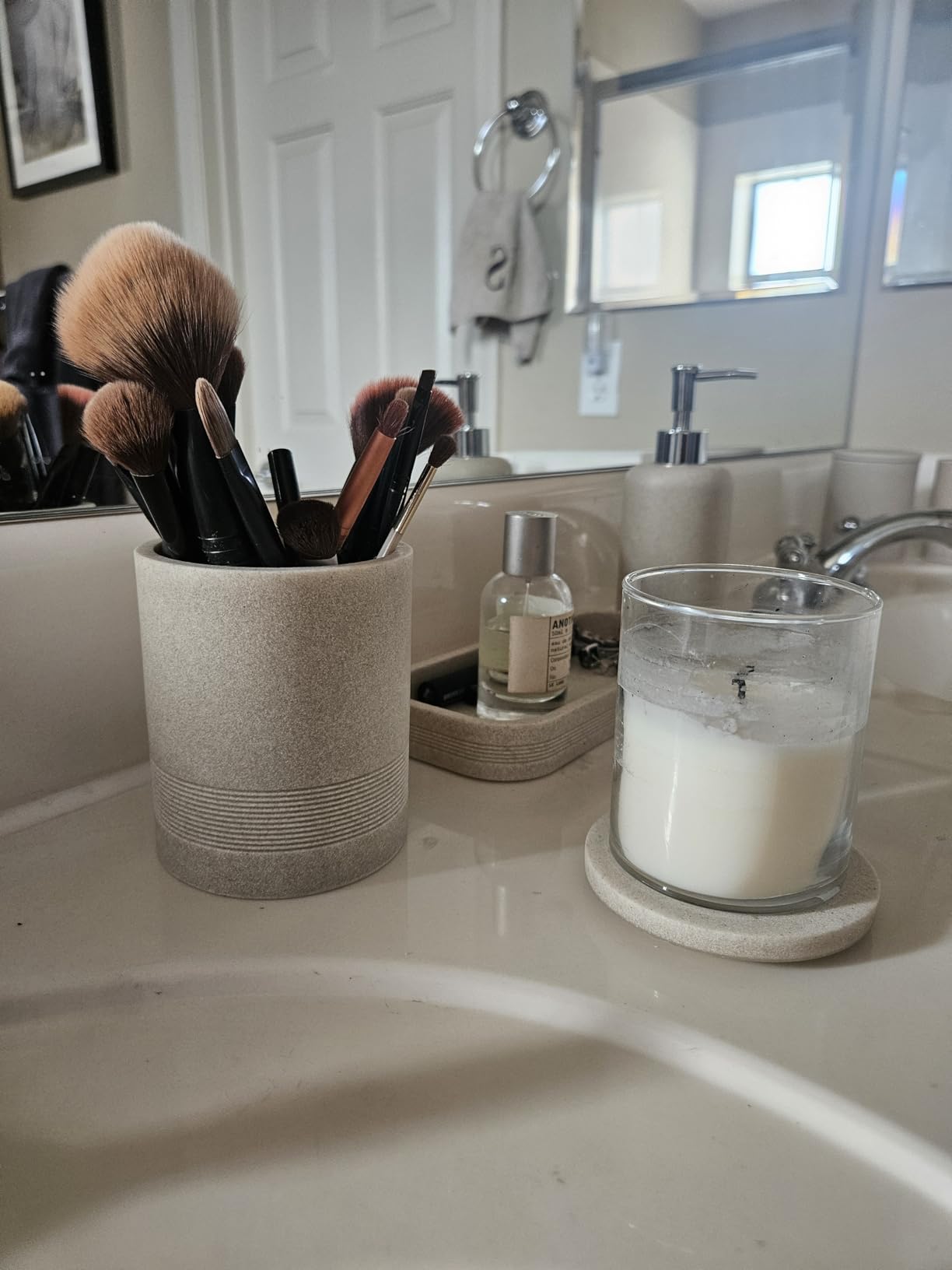 Bathroom Accessories Set, 6-Piece Bathroom Accessory Set, Toothbrush Holders Set, Soap Dispenser, Vanity Tray, Tumbler, Cotton Swab Jars, Bathroom Organizer for Modern Bathrooms (Marble White) customer photo 1