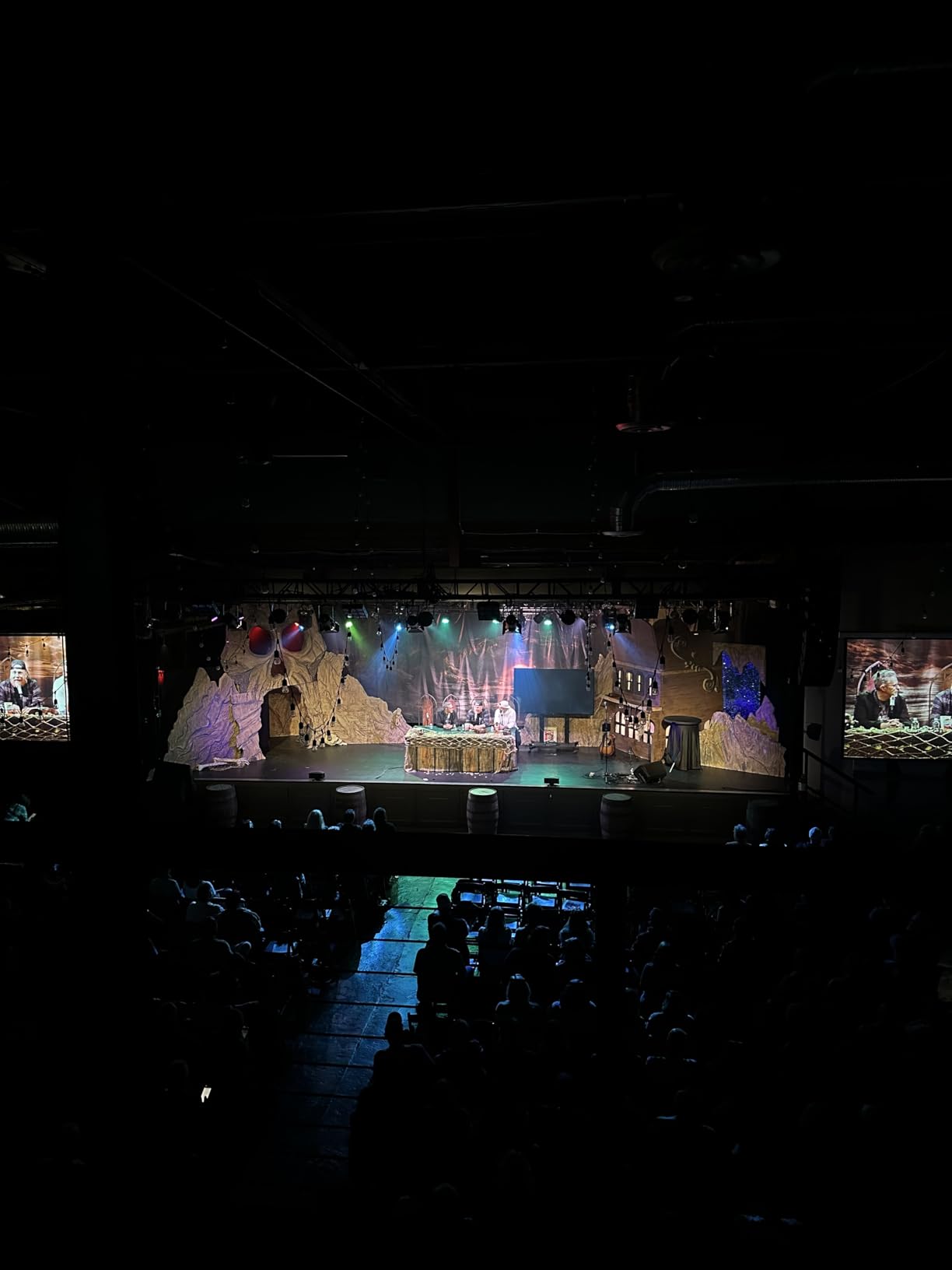 Haze Machine, Continuous Fog Machine with Wireless Remote Timer and DMX, Enhances the Light Show, Perfect for DJ Clubs, Stages, and Halloween Parties customer photo 2