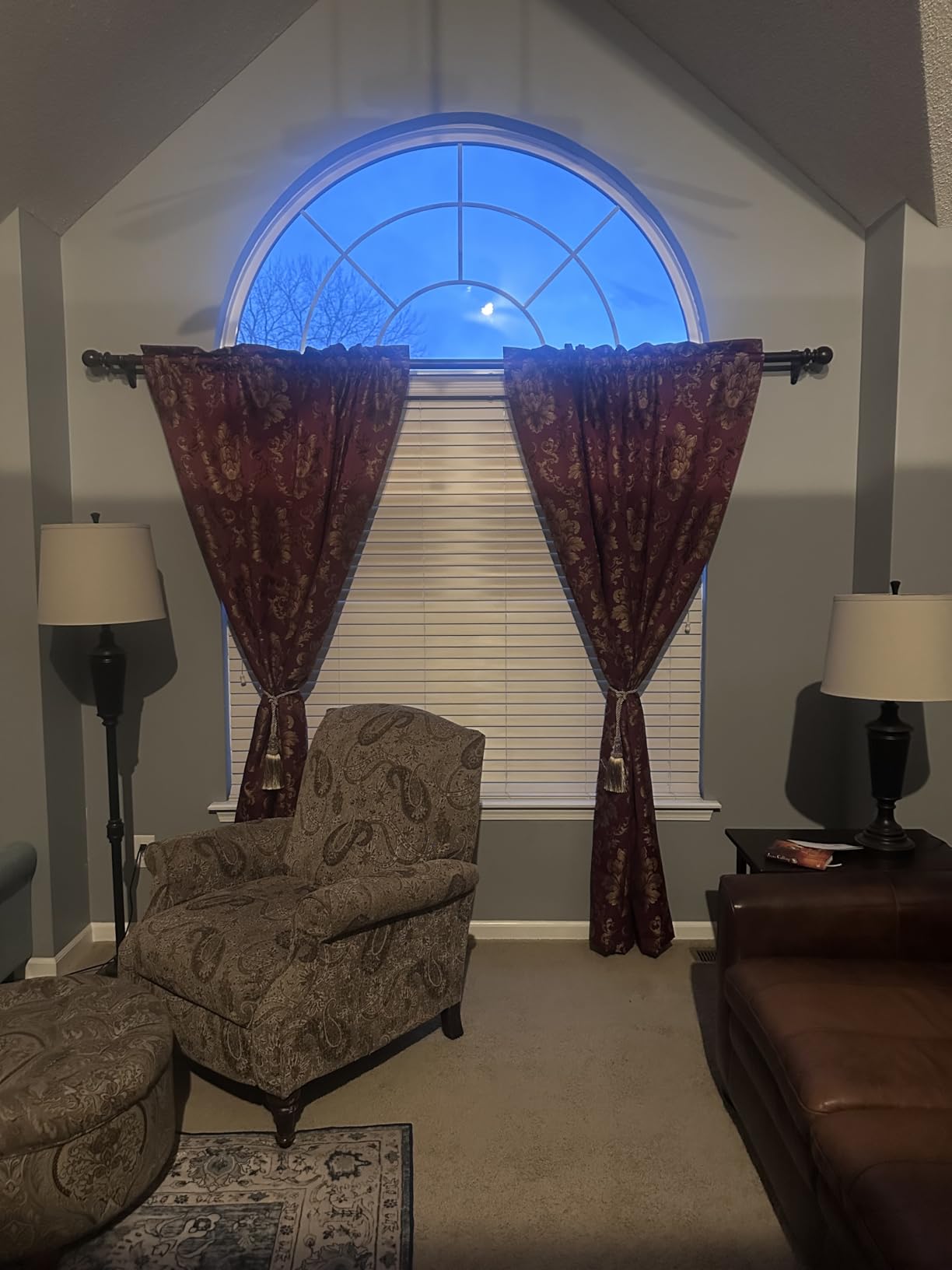 Loom and Mill Luxury Damask Curtains for Bedroom, Lined Thick Jacquard Blackout Curtains with Tiebacks, Window Curtain for Living Room Party Banquet Decor (Wine Red) customer photo 1