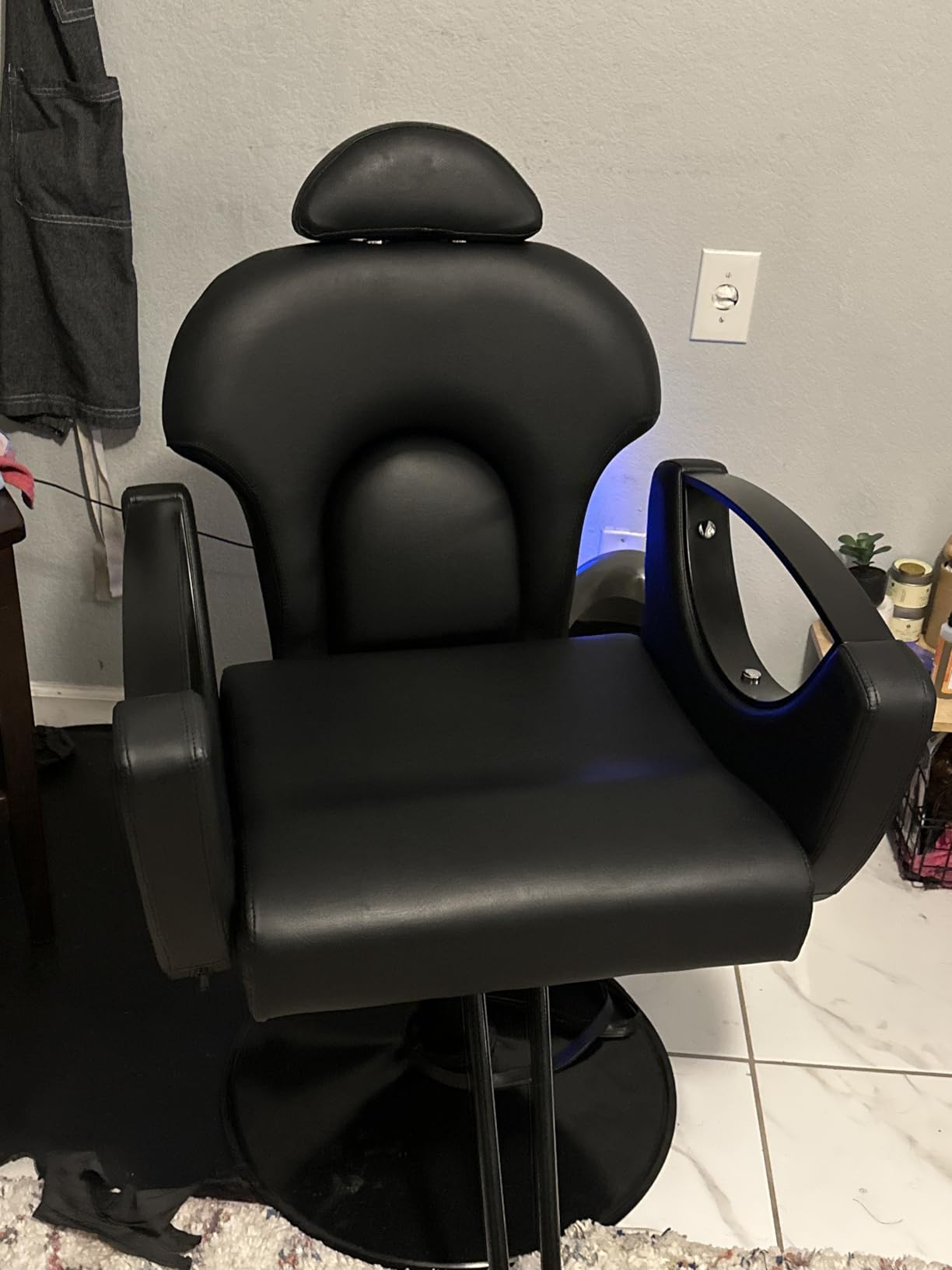 Salon Barber Chair, Reclining Salon Chair for Hair Stylist, Hair Salon Chair with Heavy Duty Hydraulic Pump, 360 Swivel Styling Braiding Hairdresser Chair for Home Barbershop, Gray Gold customer photo 1