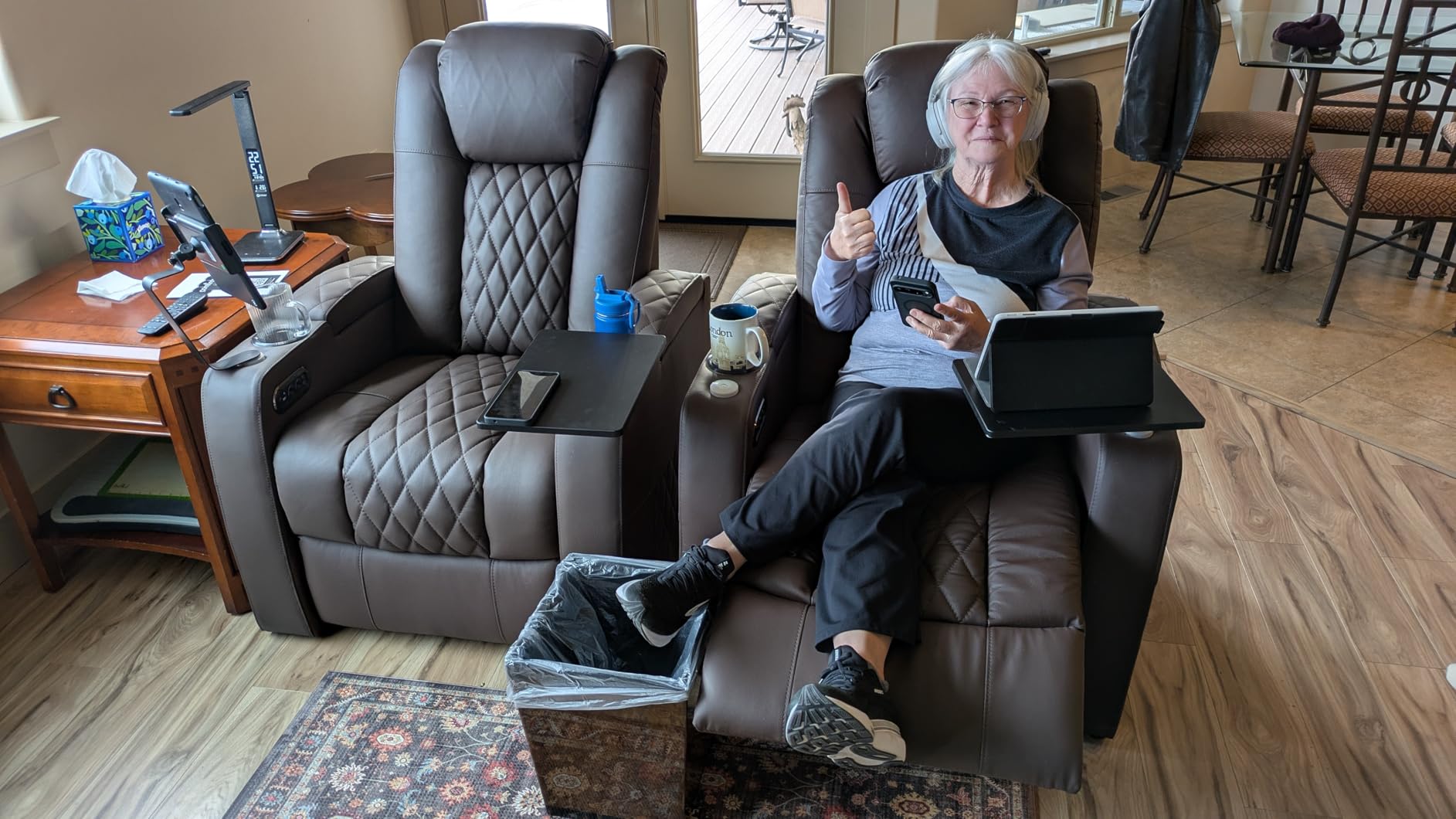 comfiroom Top Grain Leather Home Theater Seating Seats, Classic Series Dual Power Movie Gaming Sofa Movie Theater Chairs Recliner Sofa with Type-C USB Charger Cup Holders (Black, Row of 2) customer photo 5