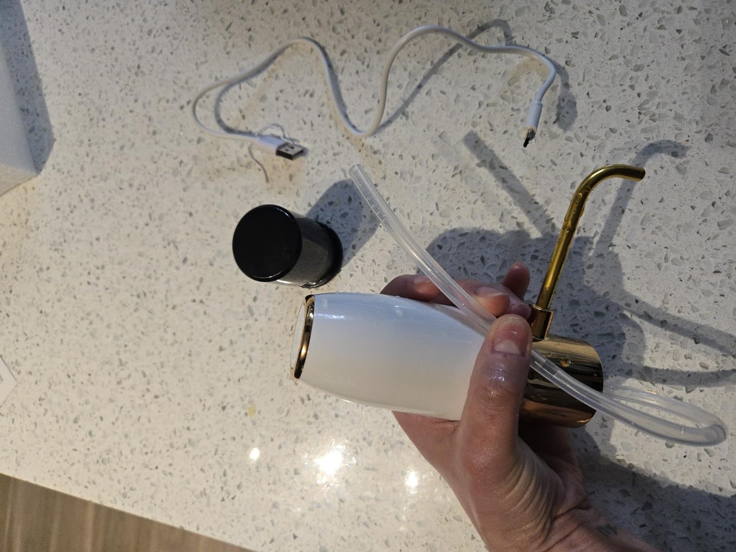 Luxurious 4-in-1 Electric Wine Aerator, Decanter, Dispenser & Vacuum Saver with LED Display - Wine Pourer Gift for Women and Wine Lovers customer photo 1