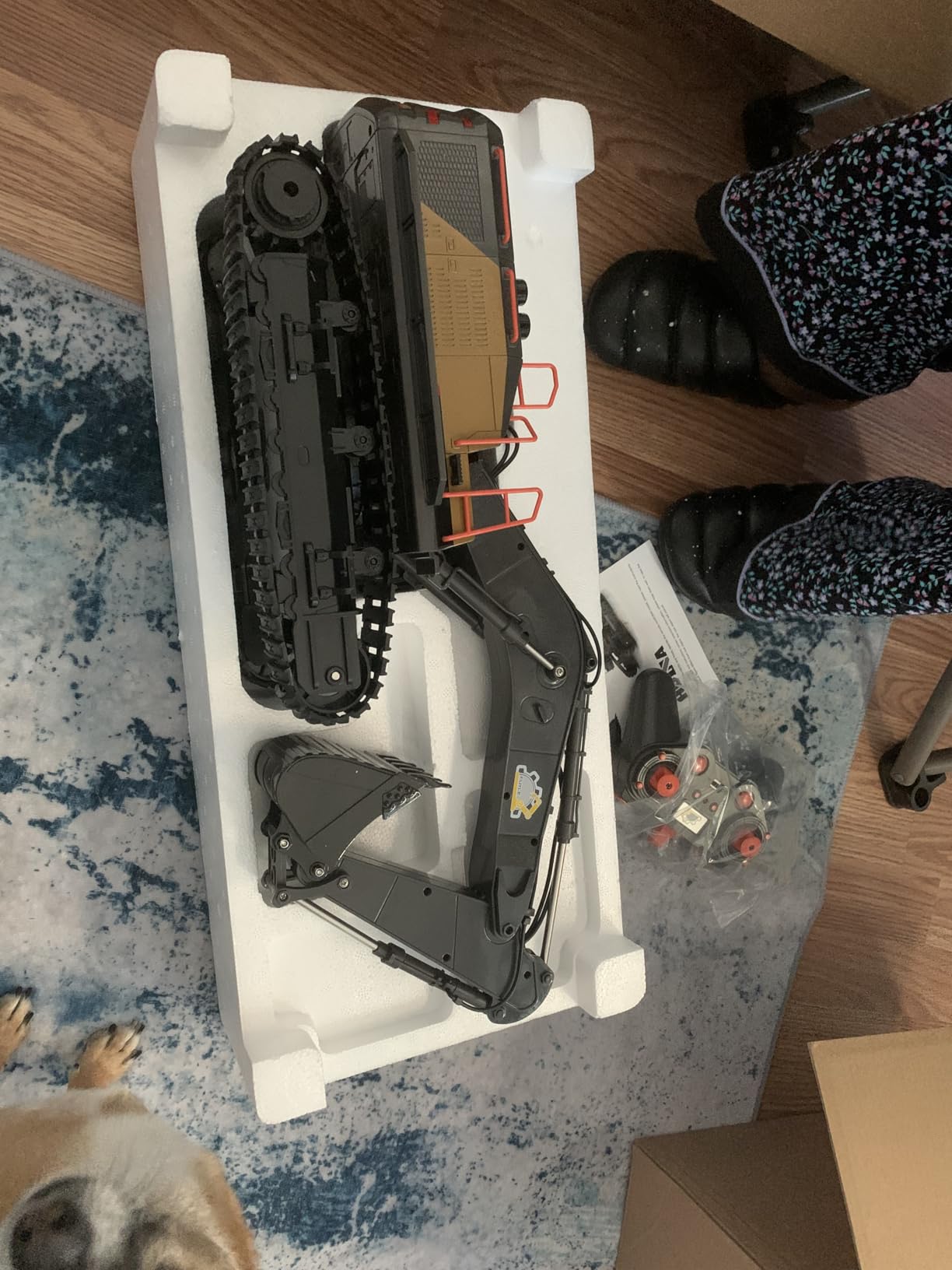 22 Channel Remote Control Excavator, 1/14 Scale RC Excavator Metal Shovel Independent Arms, Professional Construction Vehicles with Lights Sounds customer photo 1