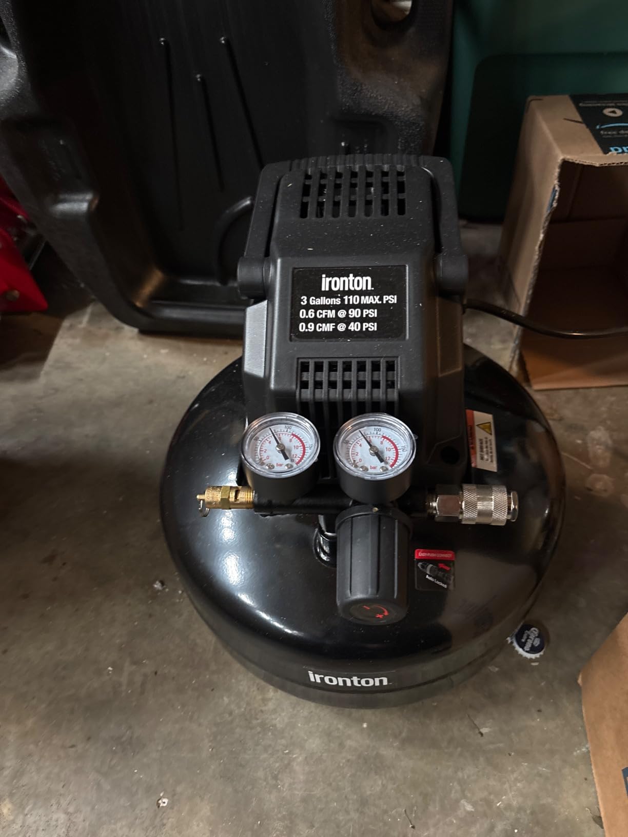 Ironton Oil-Free Pancake Air Compressor, 0.3 HP, 3 Gallons, 110 PSI customer photo 2