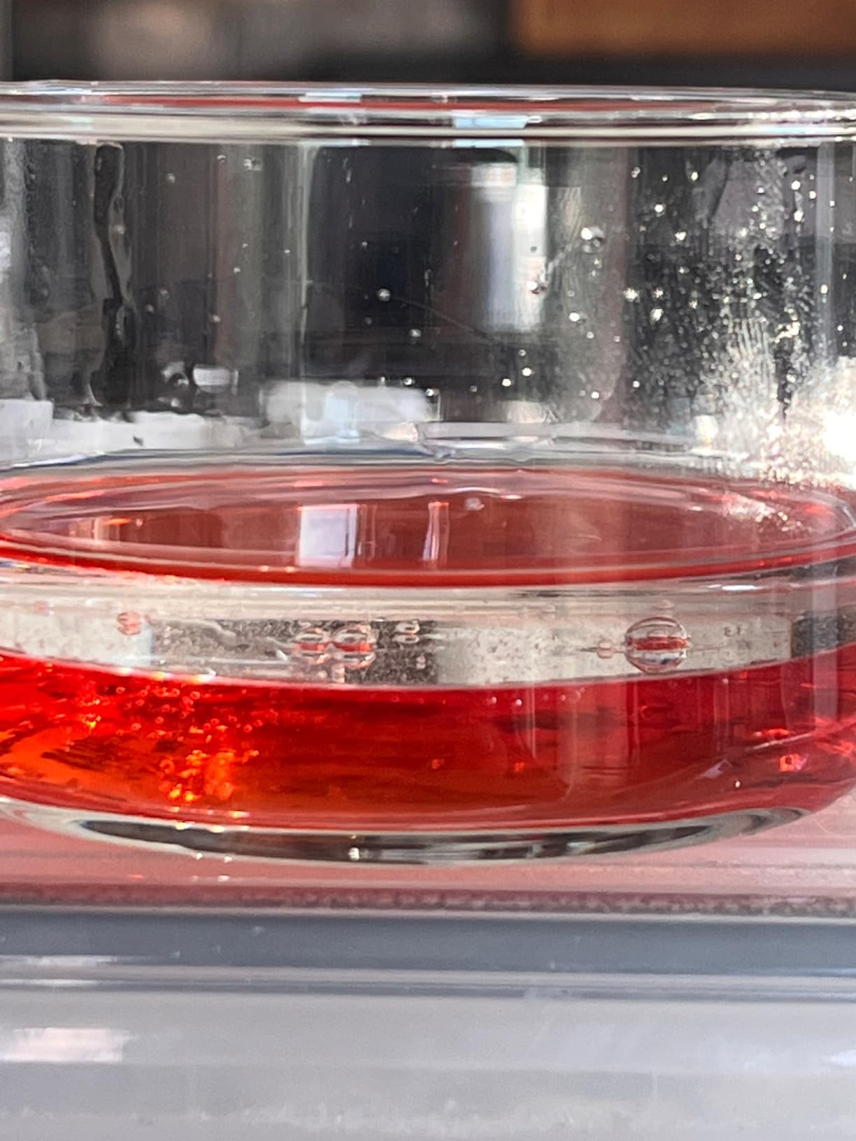 VEVOR Essential Oil Distillation Equipment, 2L Capacity, Made with 3.3 Borosilicate Lab-Quality Glass, Includes a 1000W Heater and 24/40 Joint Connections, Comprehensive 28-Piece Kit customer photo 1