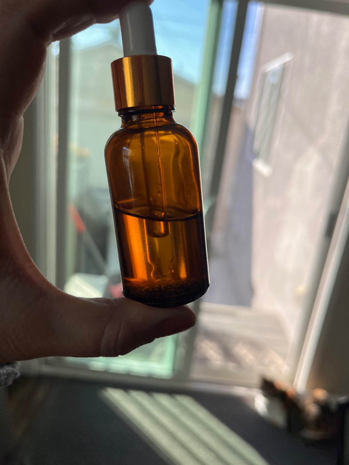 VEVOR Essential Oil Distillation Equipment, 2L Capacity, Made with 3.3 Borosilicate Lab-Quality Glass, Includes a 1000W Heater and 24/40 Joint Connections, Comprehensive 28-Piece Kit customer photo 2