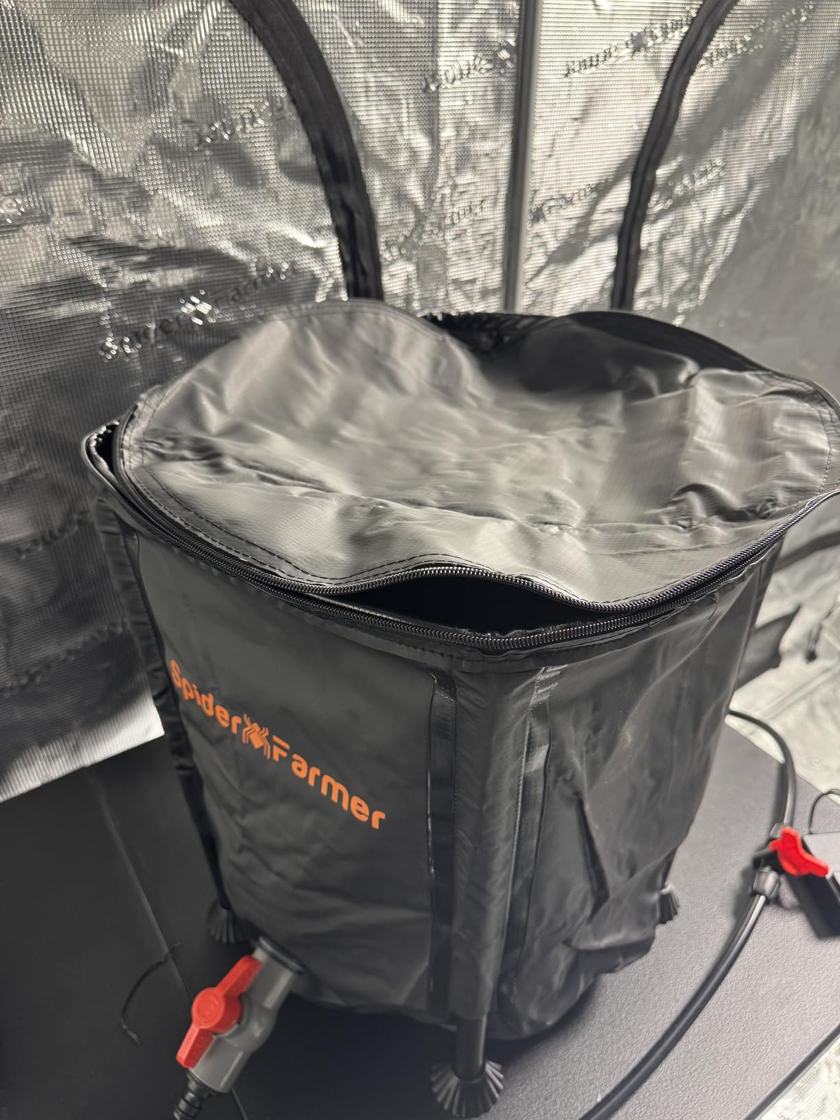 Spider Farmer Auto Drip Irrigation System Kits with 13-Gallon Bucket, 25W Water Pump, Low Water Level Sensor customer photo 2