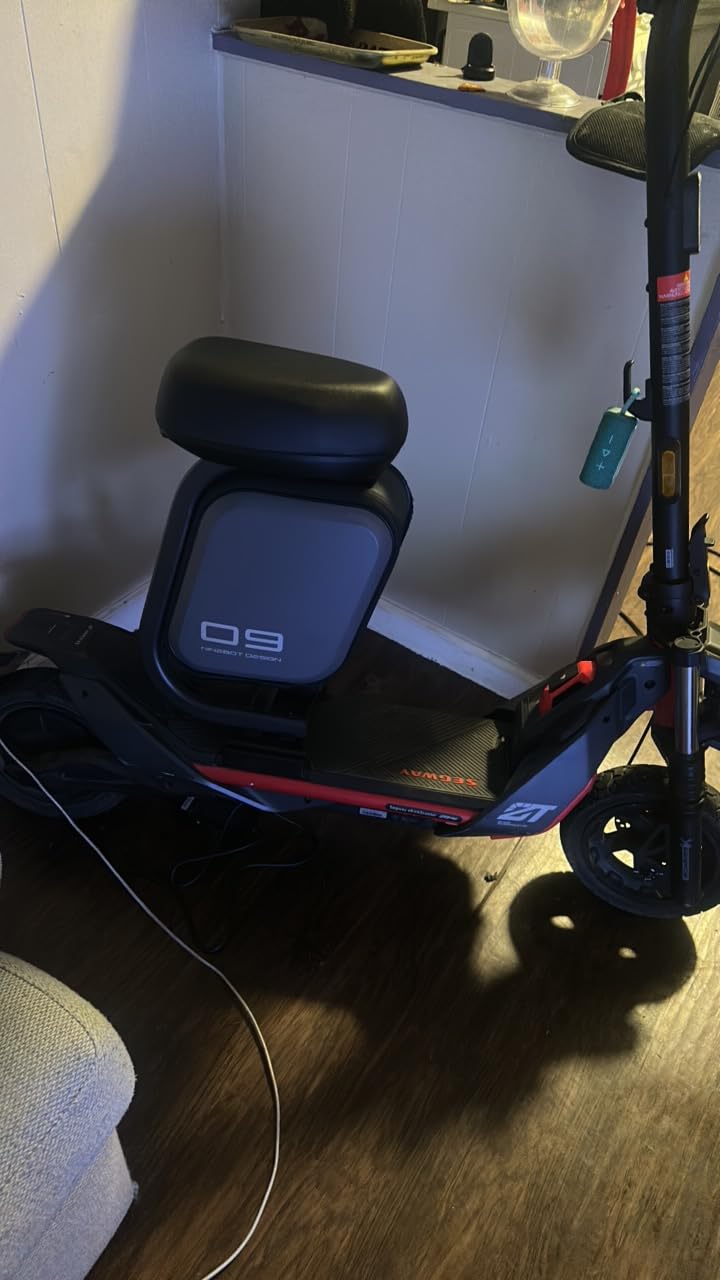 Segway ZT3 Pro Electric Scooter, Up to 24.9 MPH, 43.5-Mile Range, Dual Suspension, Flash Charge, 1600W Peak Motor, Off-Road Scooter for Adults UL Certified (UL2272/2271) customer photo 1