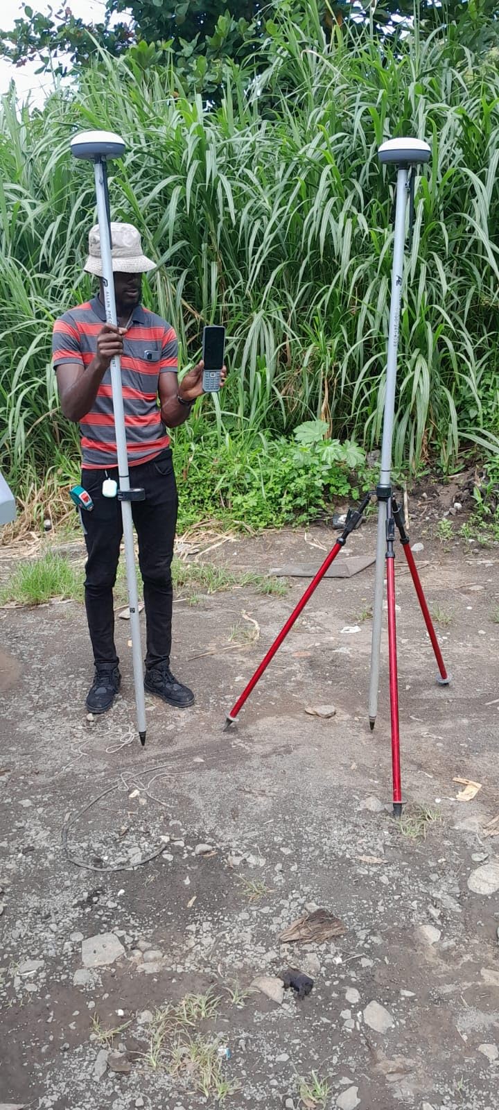 SMA20 RTK 900 MHz GPS Surveying Equipment PPK/IMU/NOAA Calibration-Free, GNSS Receiver Rover Base Collector, Free Permanent Software,1408 Channels for Construction and Engineering(ExcludeTripod&Pole) customer photo 1