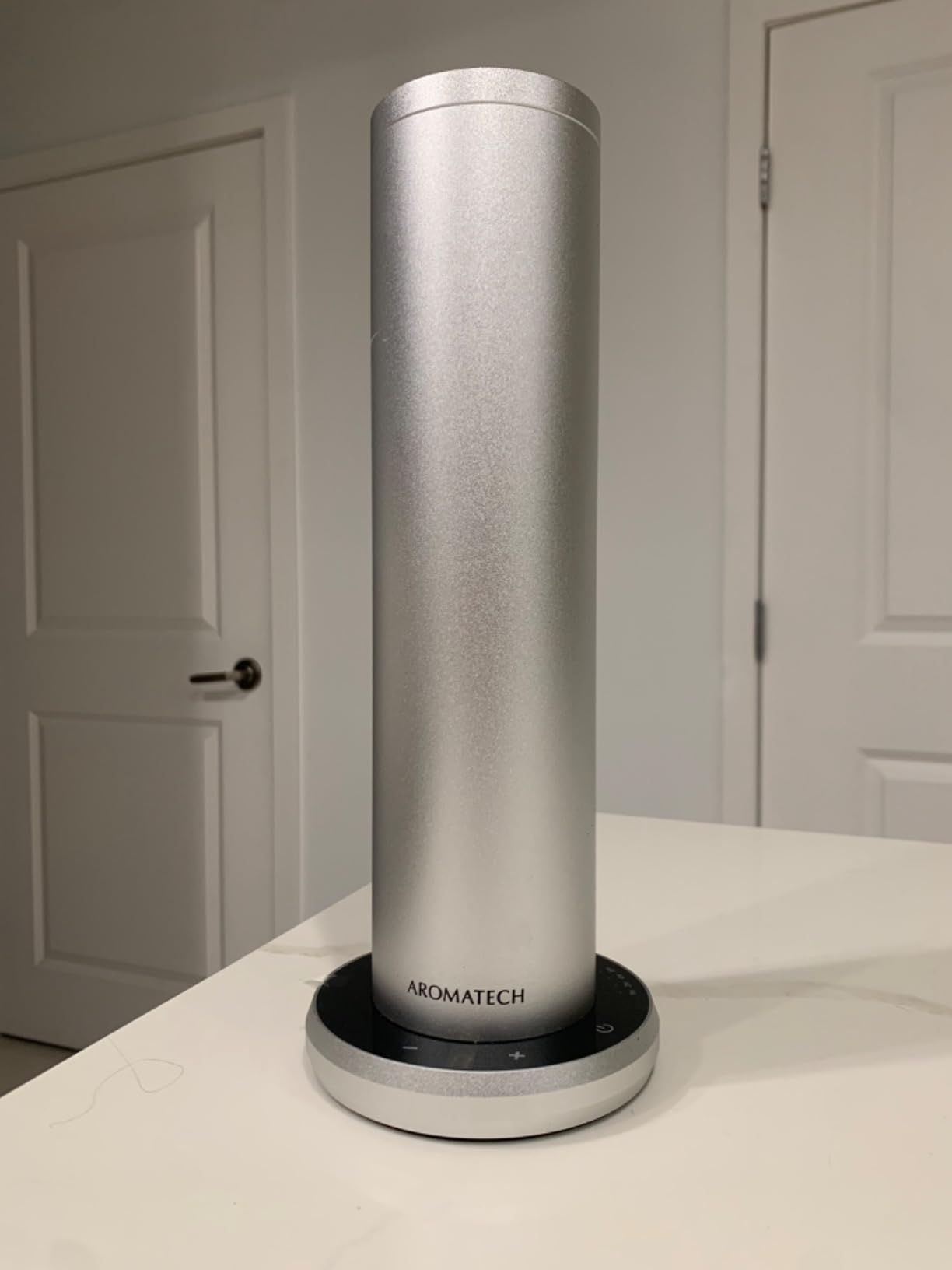 AromaTech New AroMini BT Plus Scent Diffuser w/Bluetooth - Cold-Air Diffusion Scent Machine for Home, Office, Hotel, Spa - Nebulizing Diffusion System for Essential Oil Blends (Silver) customer photo 1