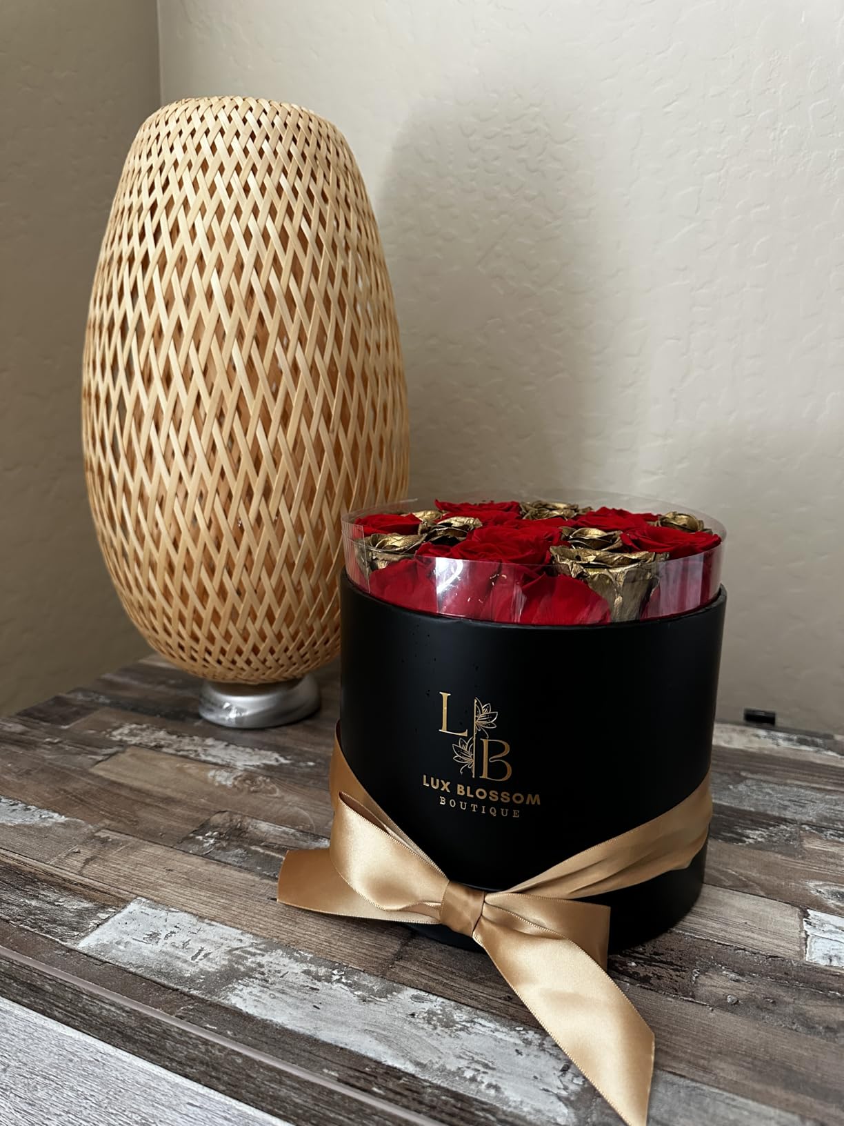 17 Black & Gold Forever Roses, Velvet Box - Luxury Black Roses, Gifts for Women, Forever Flowers Gifts for Wife, Black Roses for Delivery Prime customer photo 1