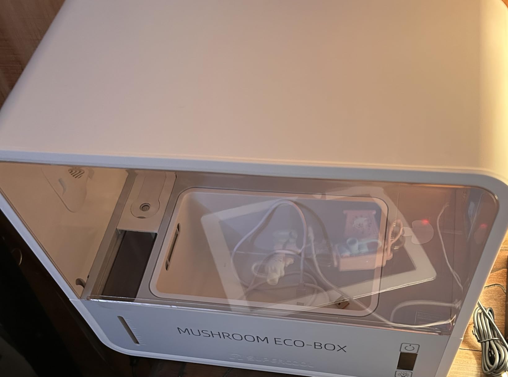 Mushroom Grow Tent with Temperature and Humidity Display, Smart Mushroom Growing Box, Mushroom Monotub Growing Kit with Grow Light, Indoor Still Air Box for Mushroom Growers customer photo 2