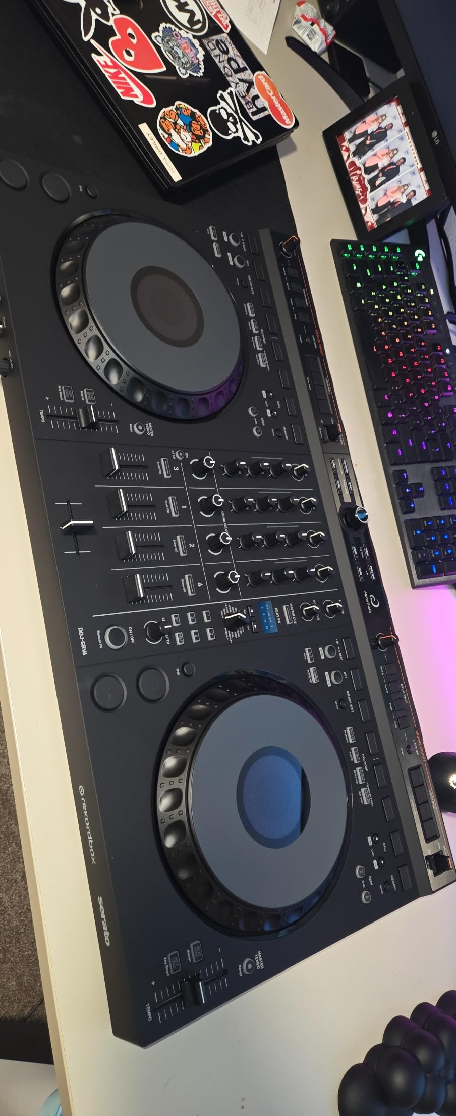 AlphaTheta DDJ-GRV6 4-channel DJ Controller with Groove Circuit customer photo 2