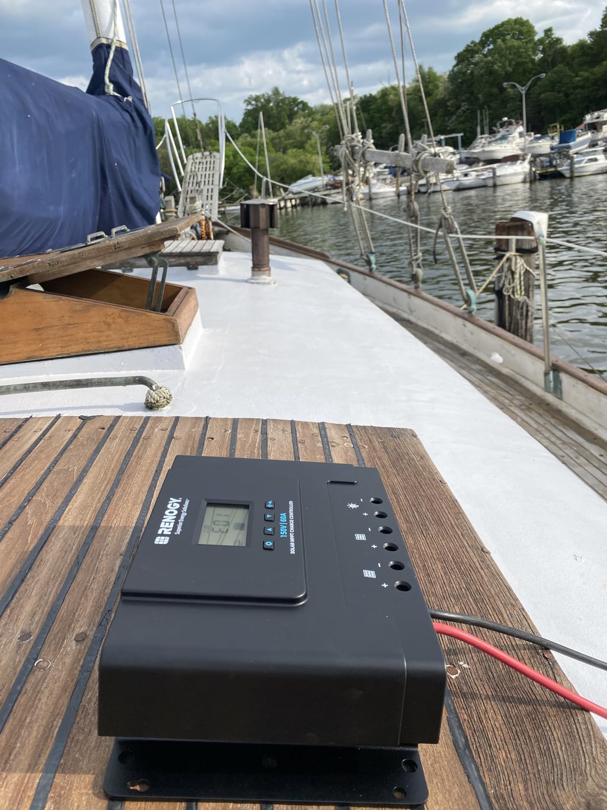 Renogy 60A MPPT Solar Charge Controller 12V/24V/36V/48V Auto, 150V Maximum Solar Input, Compatible with Lithium AGM Gel Batteries, for Home RV Marine Workshop, Rover Lite 60A customer photo 1