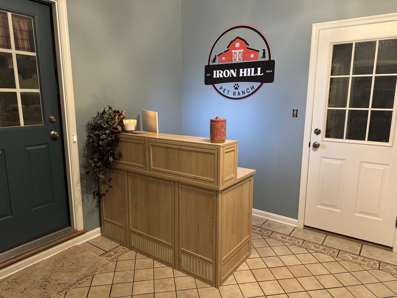 LITTLE TREE 57-Inch Reception Counter, Boho Style Front Desk, Modern Checkout Counter, Reception Desk for Retail, Lobby, Salon, Office, Oak customer photo 2